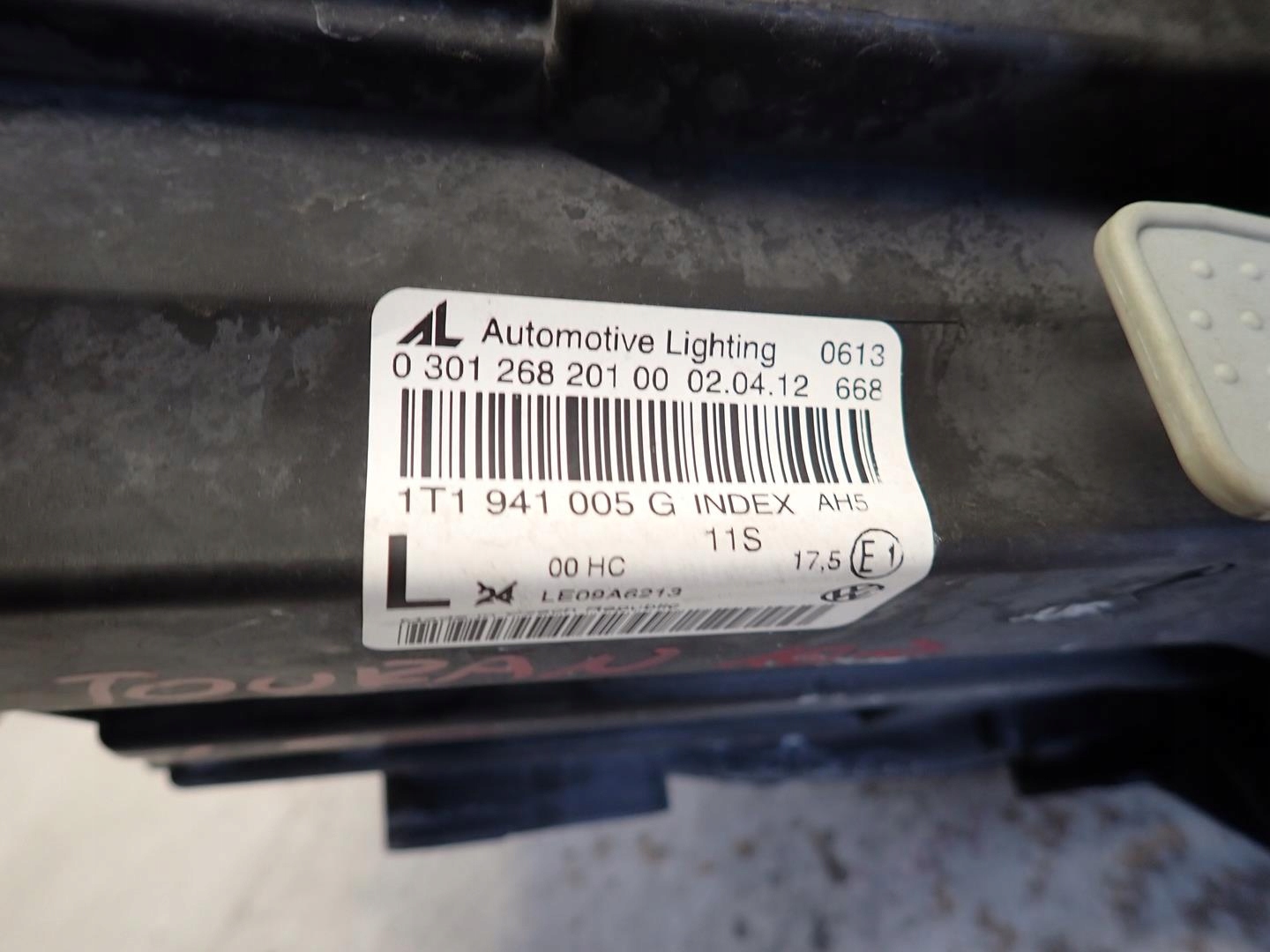 light front front left VW TOURAN 2010-2015 1T1941005G