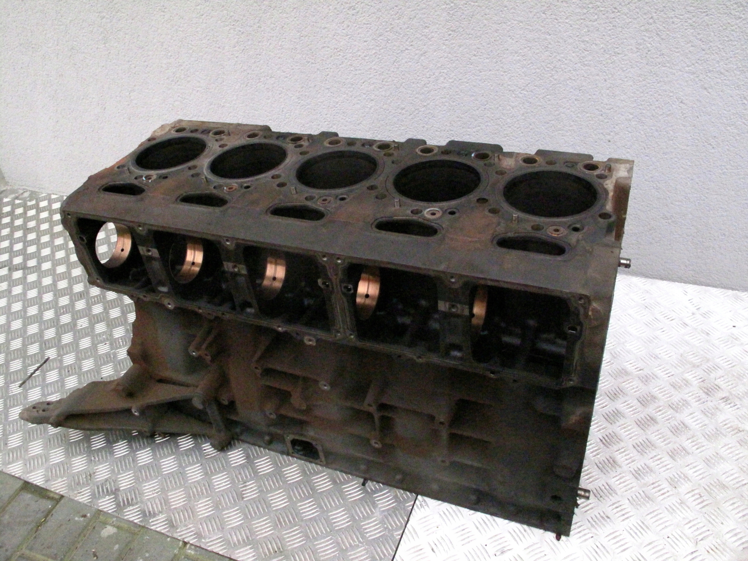 BLOK SILNIKA SCANIA R EURO 4 Numer katalogowy części BLOK EURO 4