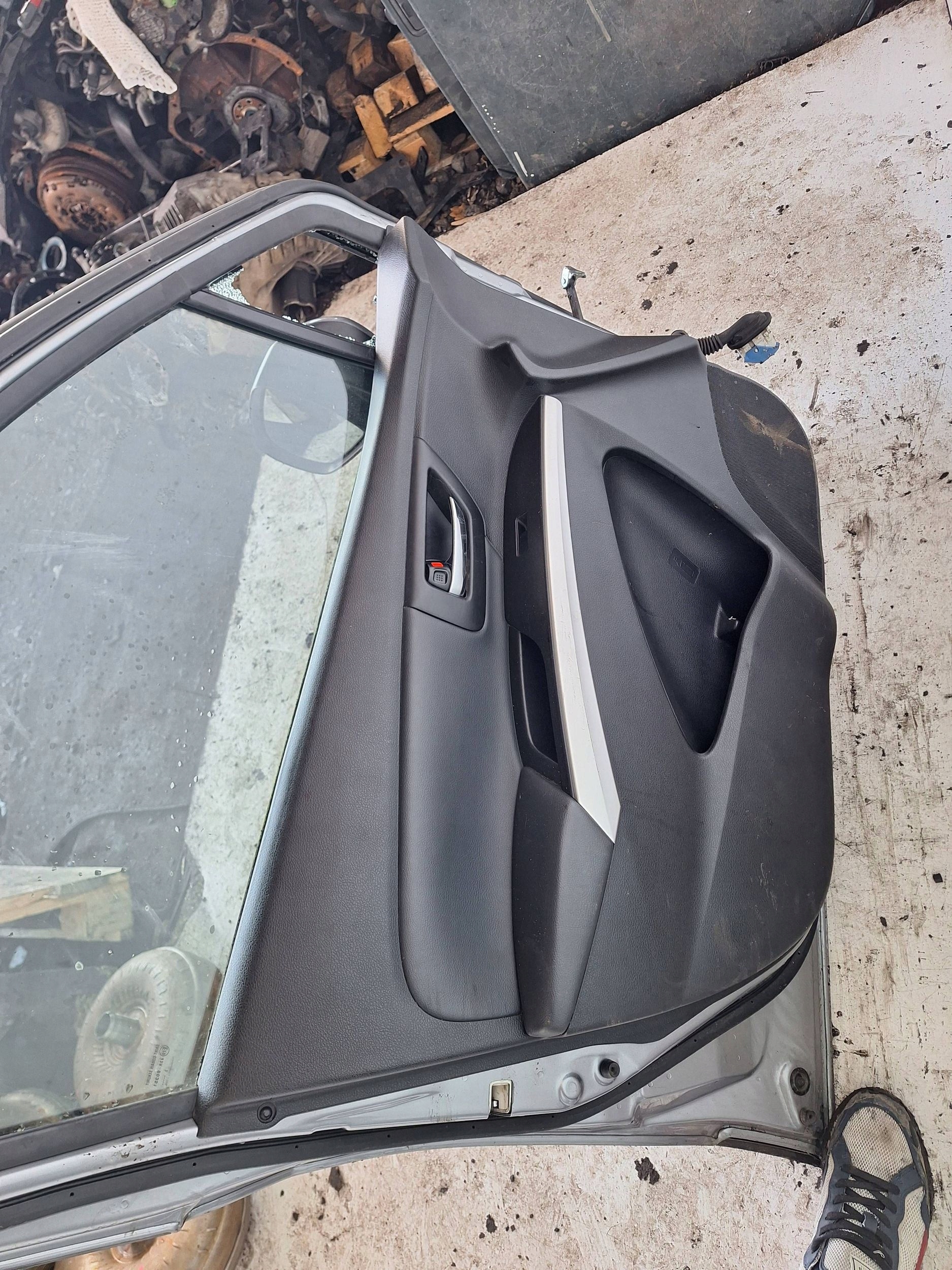 door front front side left Suzuki SX4 S-Cross