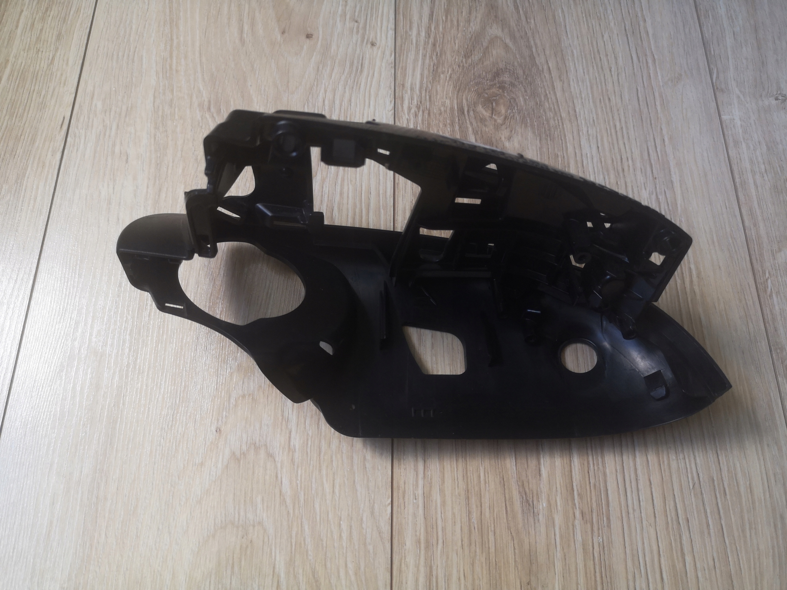 HYUNDAI TUCSON III cover lower KAMERA right OE