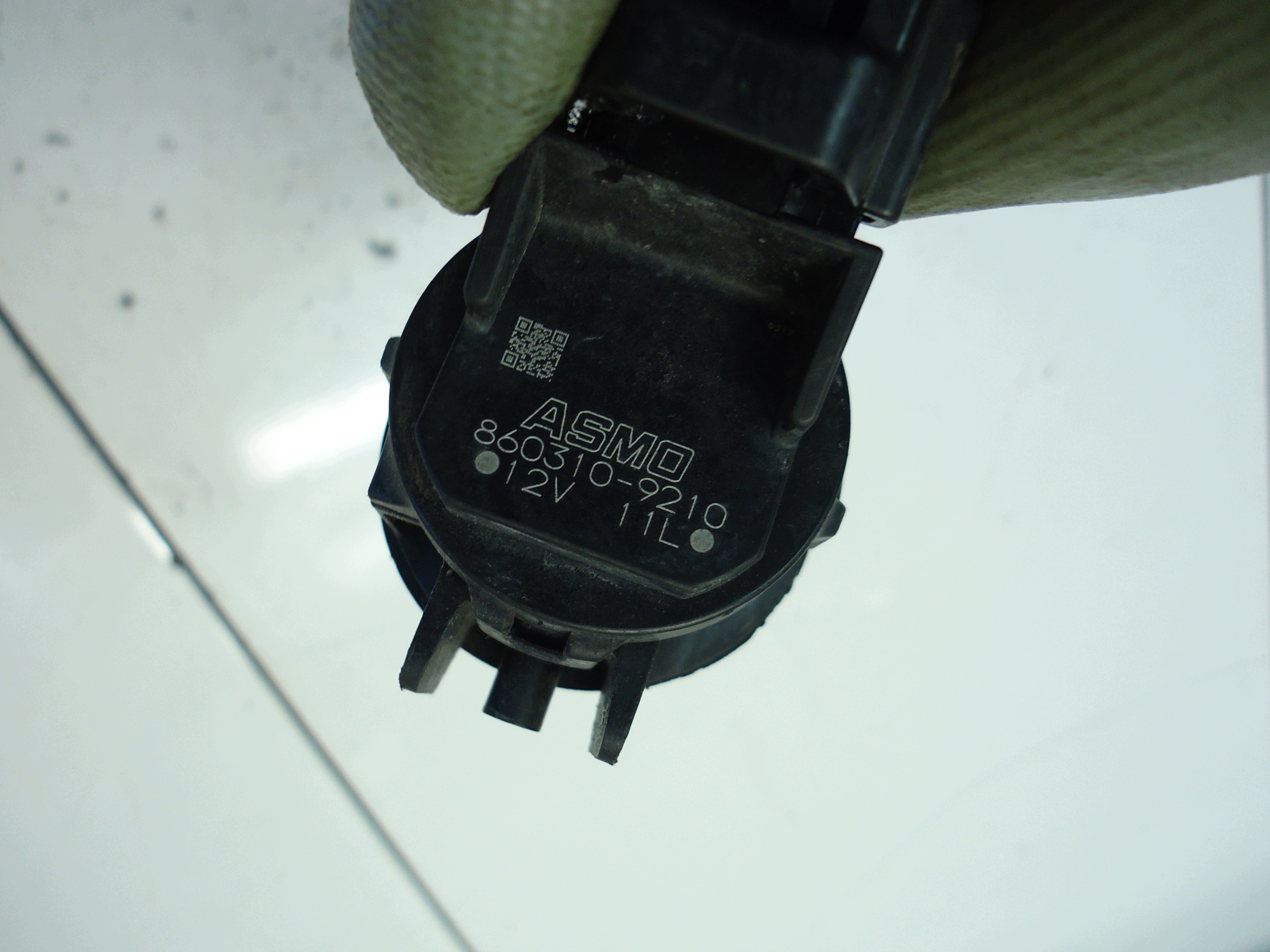 MAZDA CX-5 pump tank washers 860310-9210