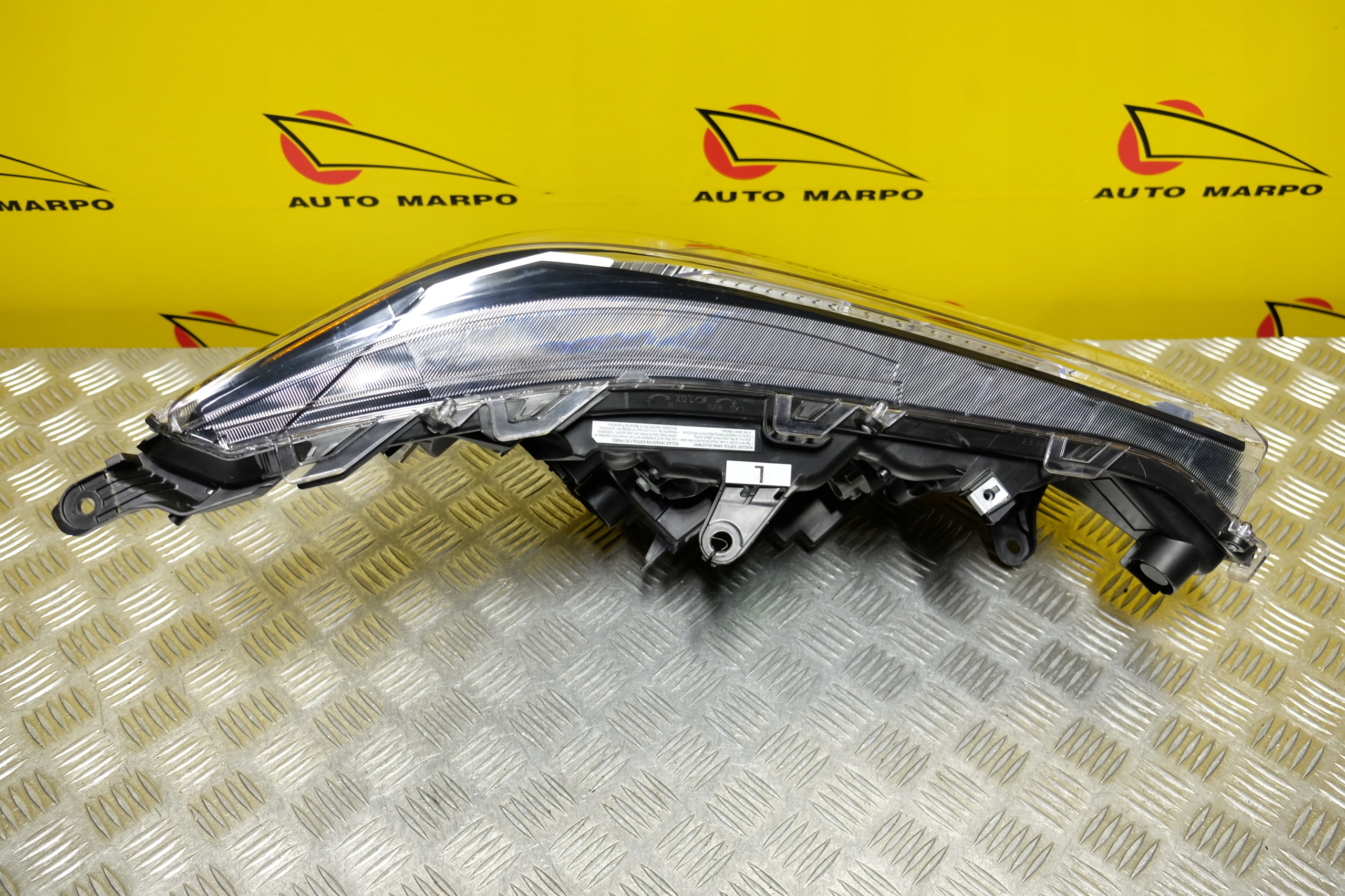 TOYOTA RAV4 2022- REFLEKTOR LAMPA PRZÓD LEWA FULL LED USA Rodzaj świateł mijania LED