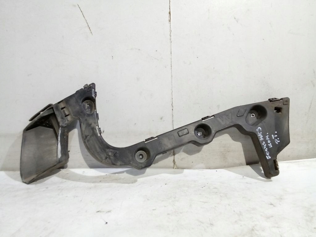 Ford Focus MK3 kombi Support montage pare-chocs Droite Arrière