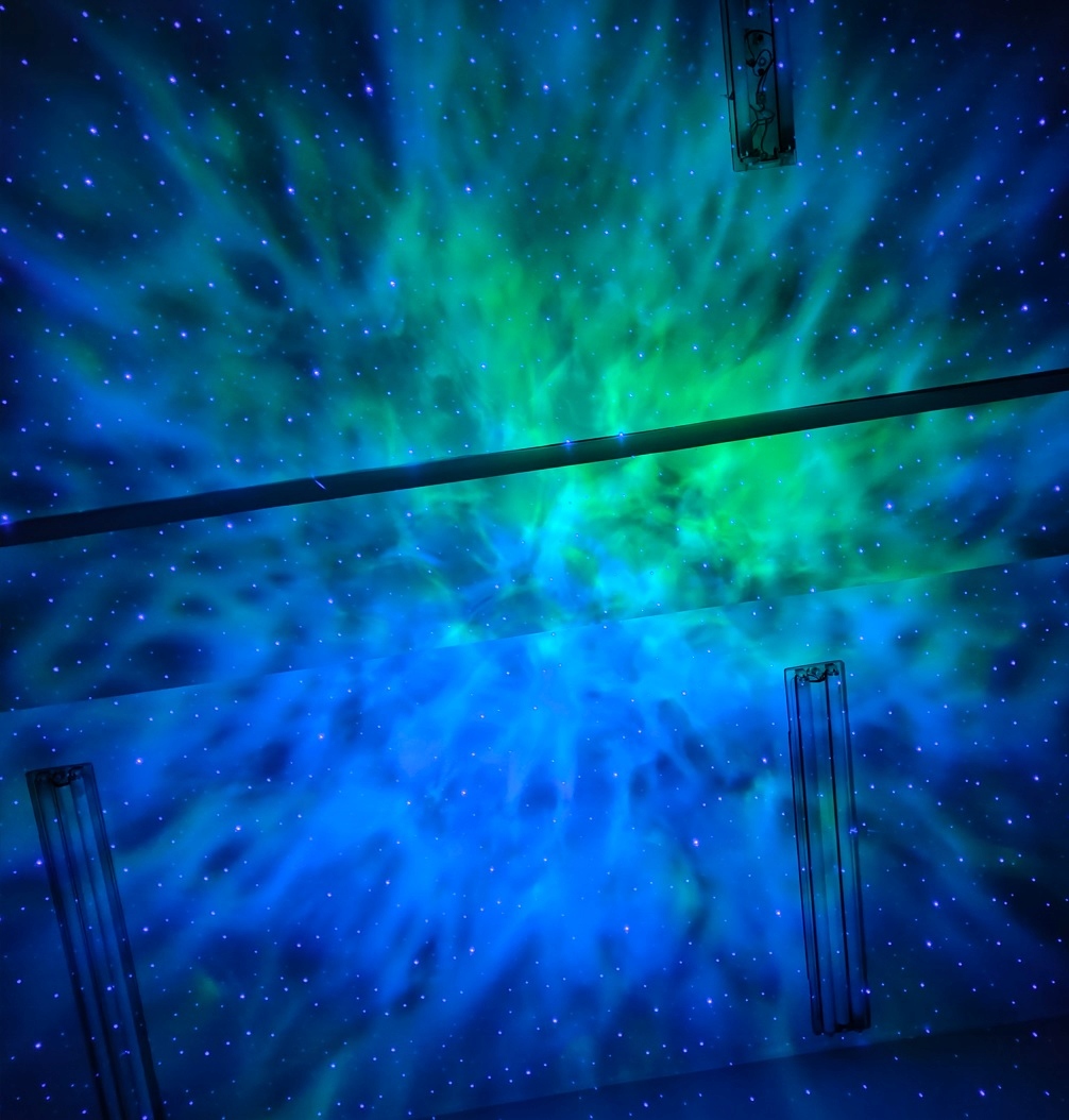 PROJEKTOR GWIAZD LAMPKA NOCNA RZUTNIK LED DO SYPIALNI DLA DZIECI NA PREZENT Marka Mik-Star