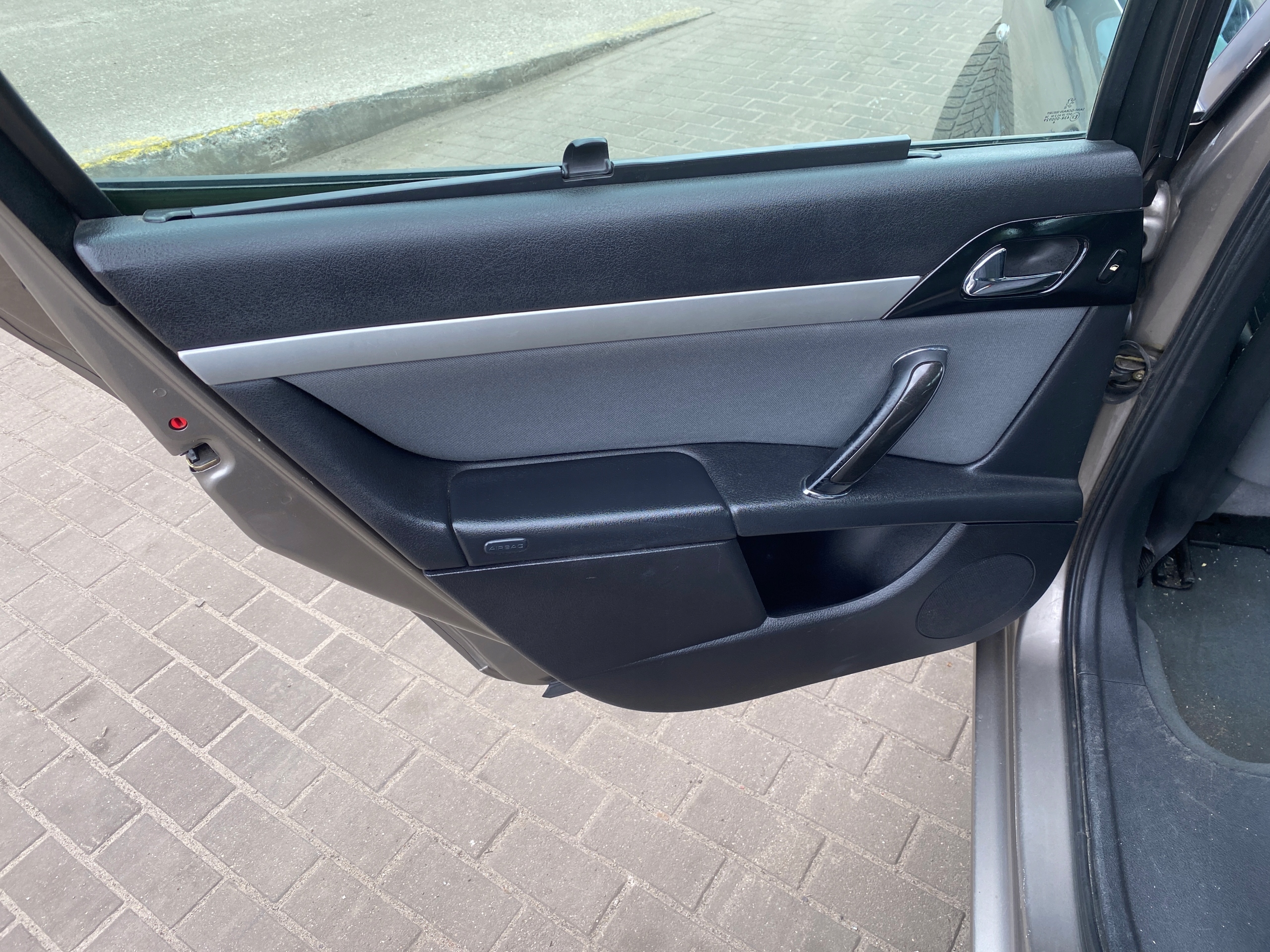upholstery side left rear Peugeot 407 SW 04-10