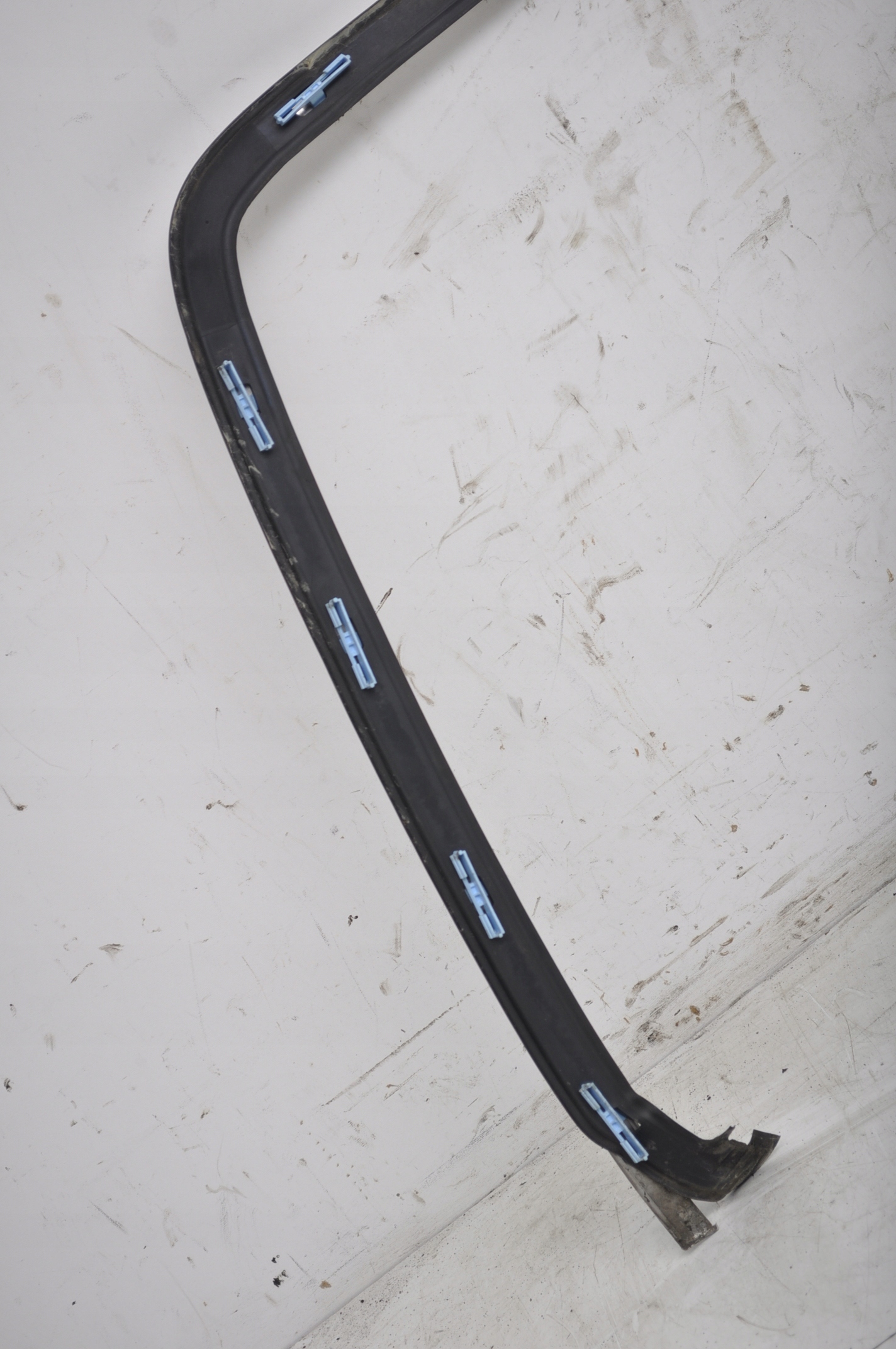 BENTLEY ARNAGE LISTWA OZDOBNA SZYBY TYL Part number TYL