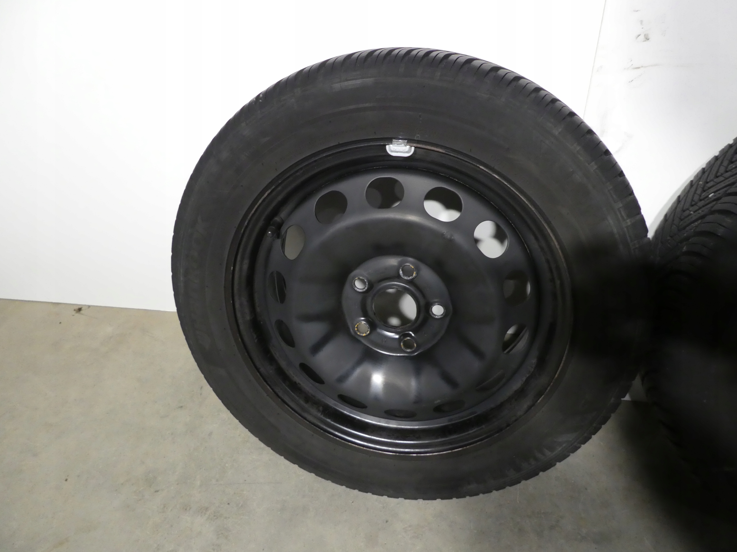 4X wheels discs tyres VW CADDY 2K5601027 205/55/16 2023R
