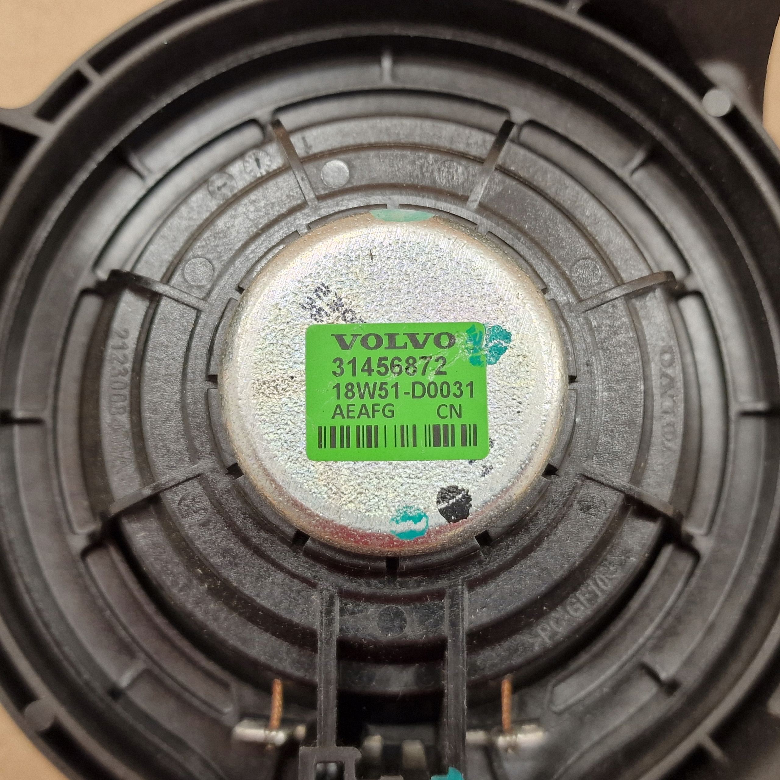 speaker left rear part VOLVO XC40 C40 EX40 EC40