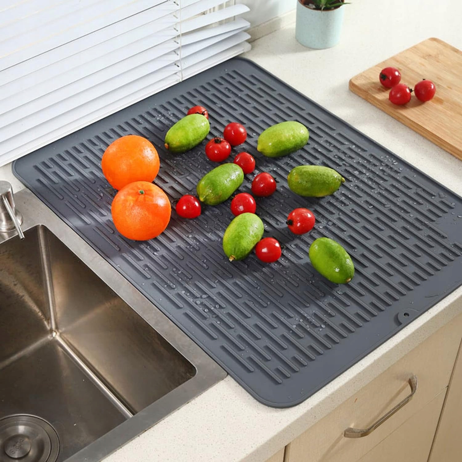 SILIKONOWY OCIEKACZ MATA DO SUSZENIA NACZYŃ 43 cm x 32 cm Szerokość produktu 43 cm