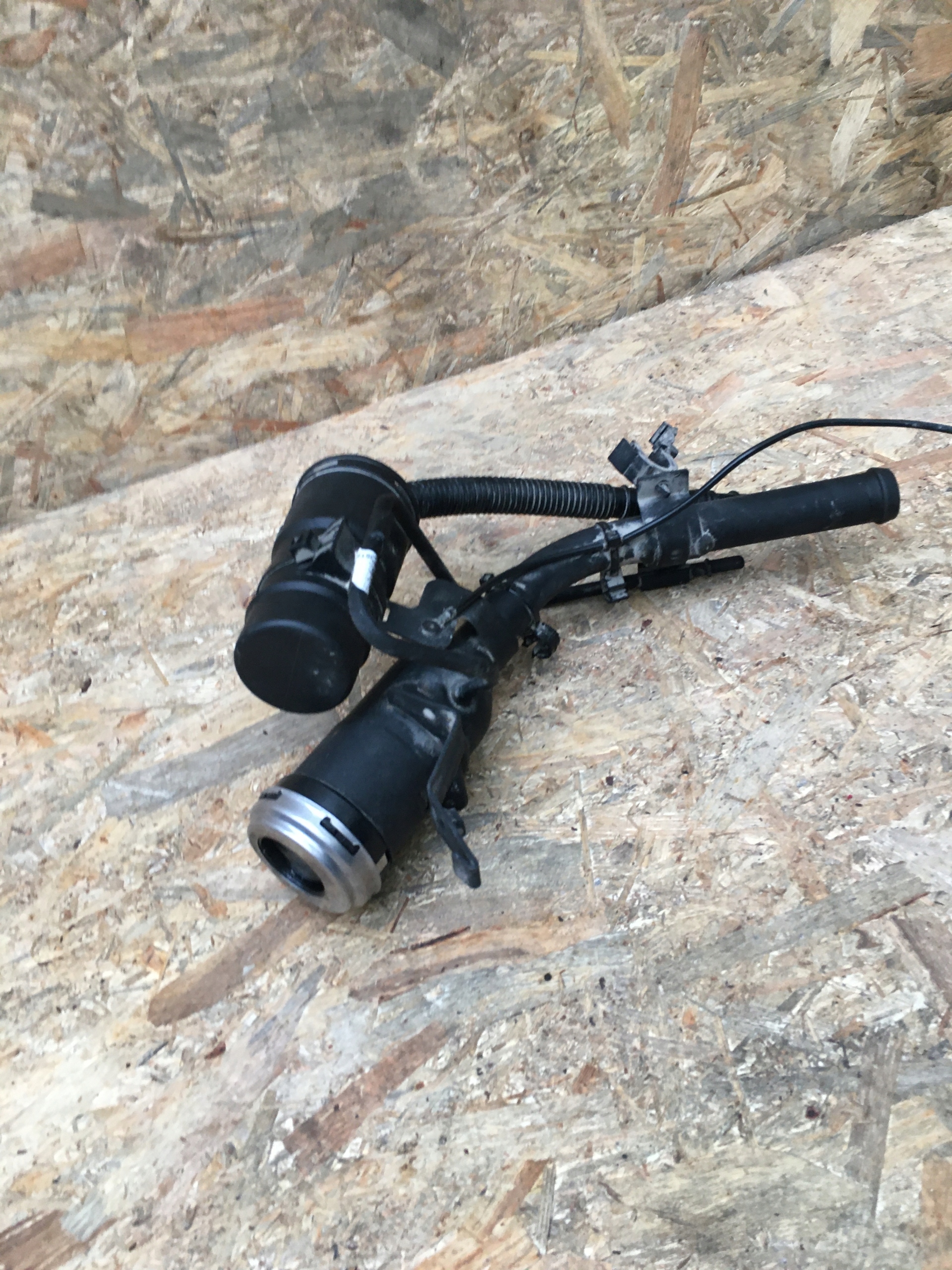 DODGE RAM 1500 19< WLEW PALIWA Producent części Dodge OE