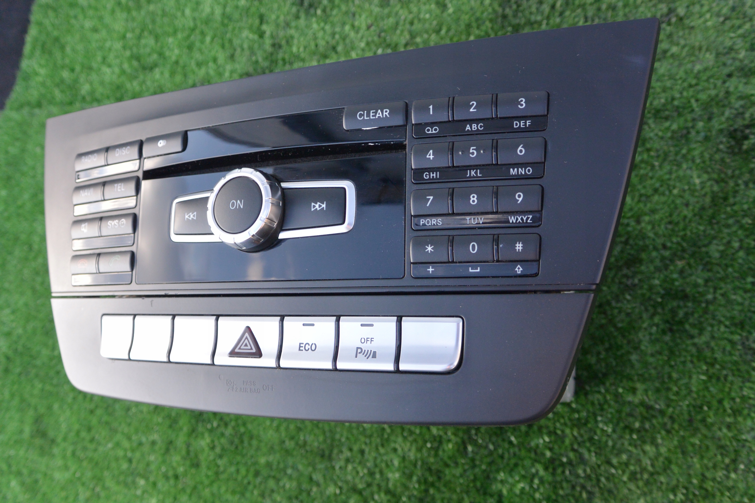 RADIO CD NAWIGACJA MERCEDES W204 LIFT C-KLASA Producent części Mercedes-Benz OE