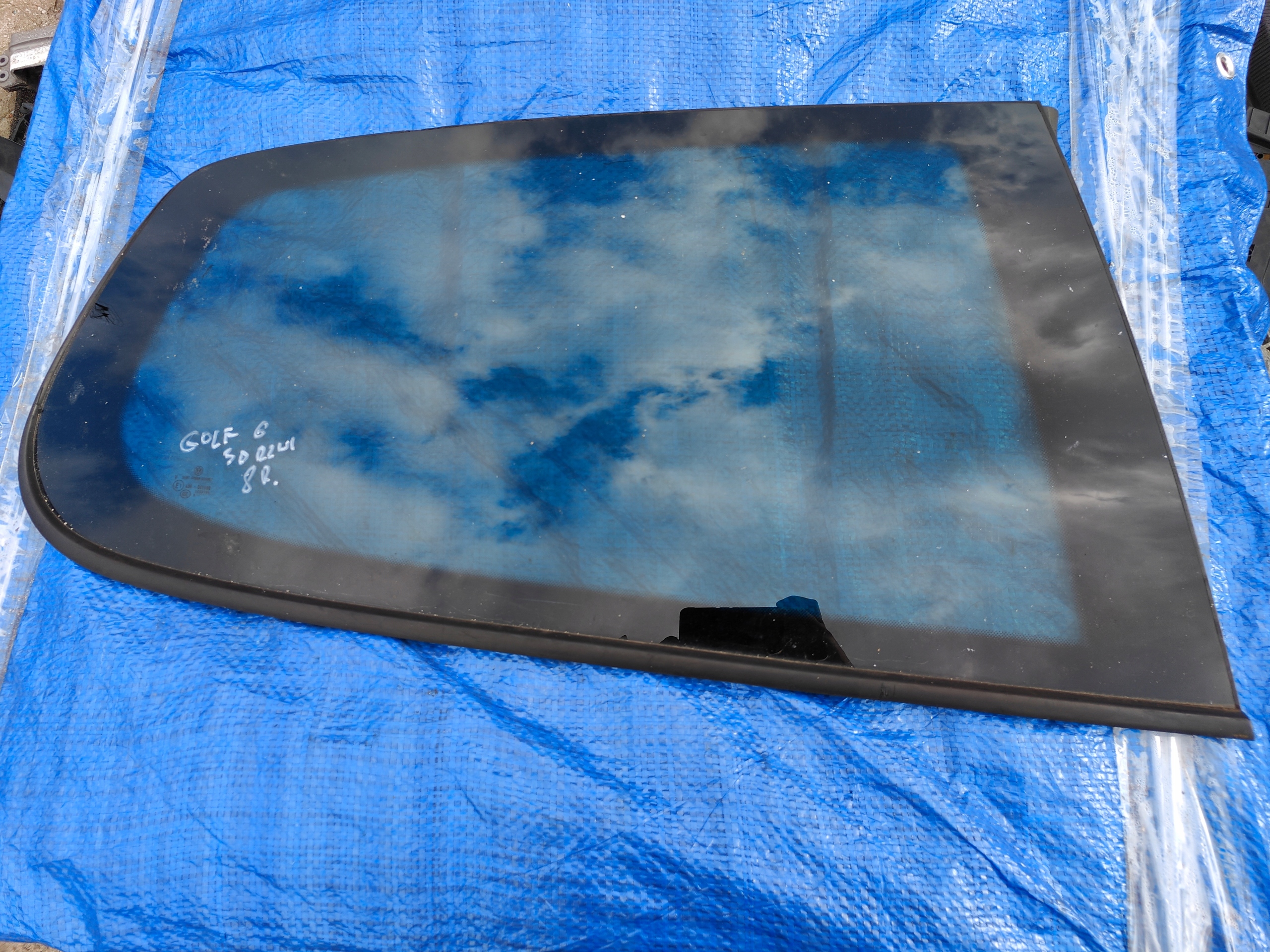 GOLF VI 3D SZYBA KAROSERYJNA PRAWY TYŁ