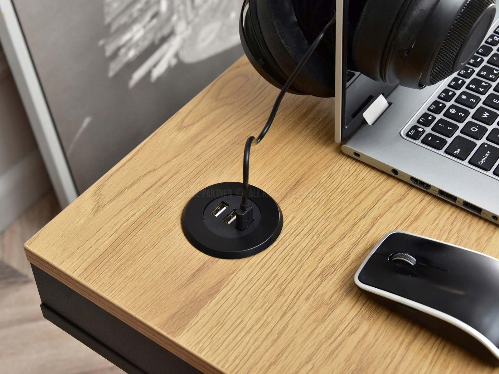 NOWOCZESNE BIURKO PODNOSZONE OTSO 120 CZARNY DĄB Wysokość mebla 83 cm