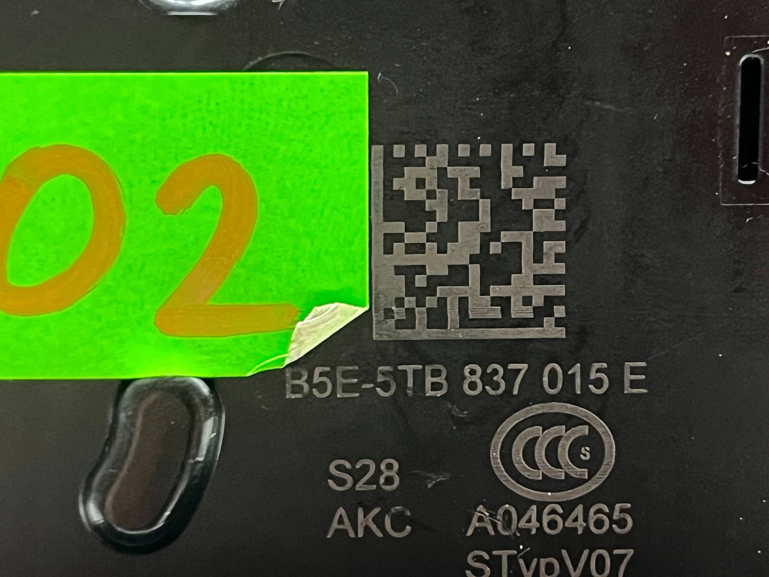 AUDI Q3 F3 lock door left front 5TB837015E @M