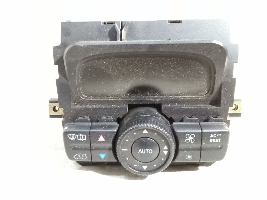 Mercedes Vito W639 control panel of the air conditioning