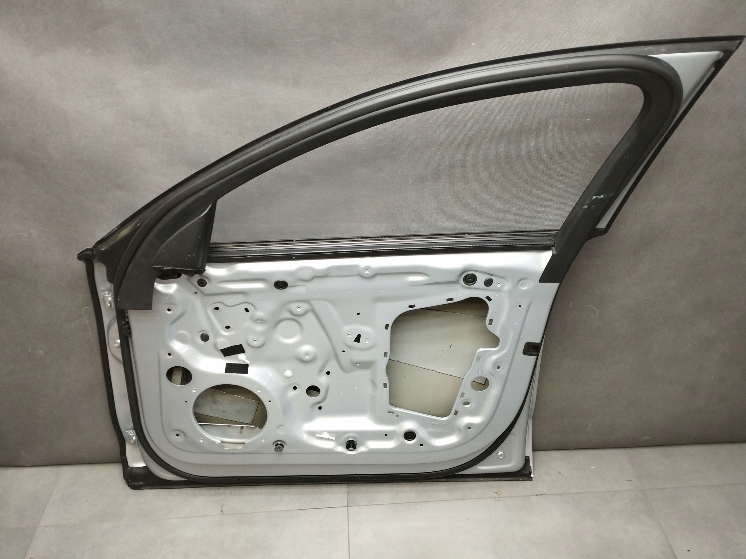 Audi A8 D4 4H door right front LZ7G