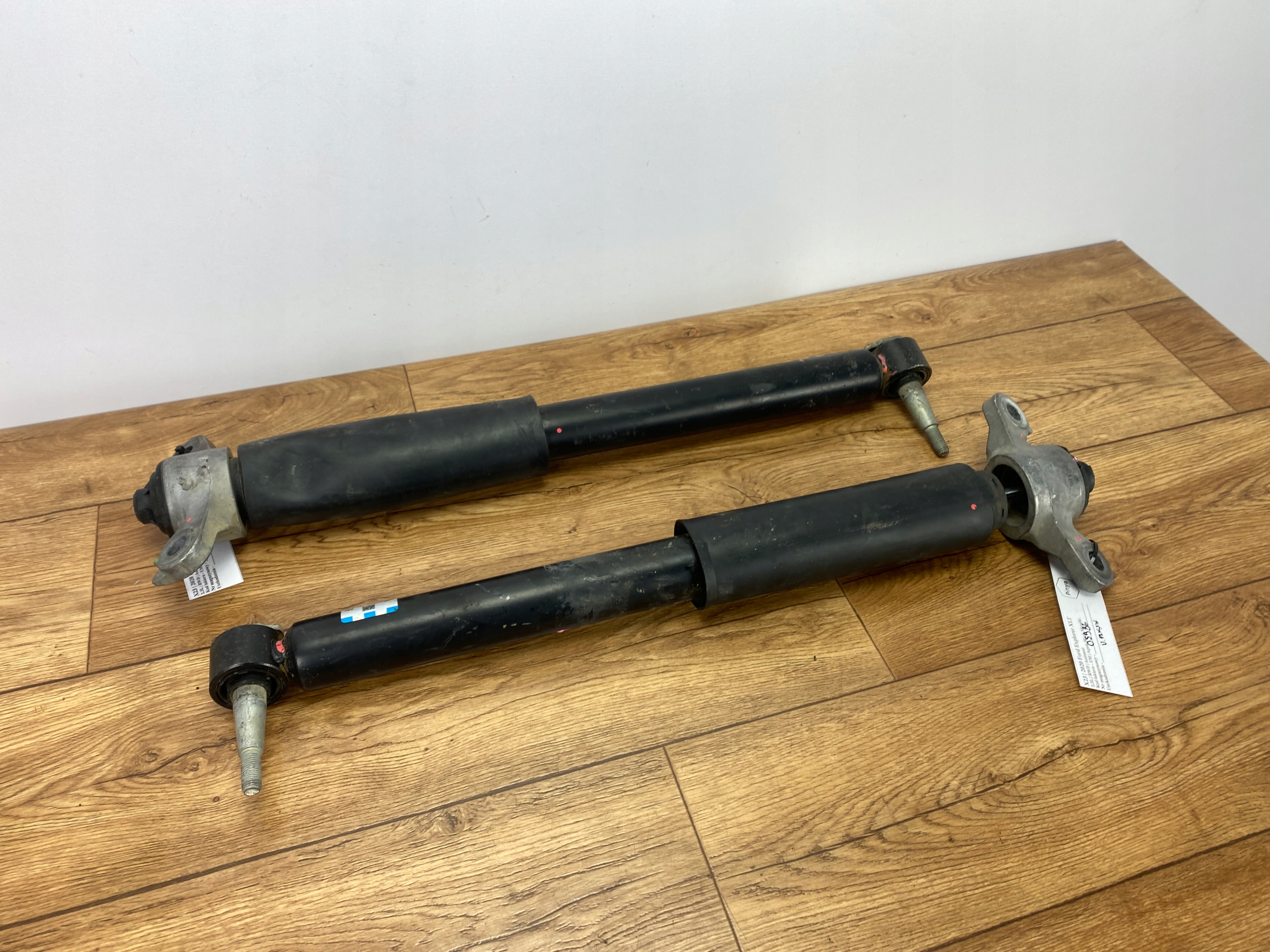 Stoßdämpfer heck hinten Ford Explorer VI 2020+ USA