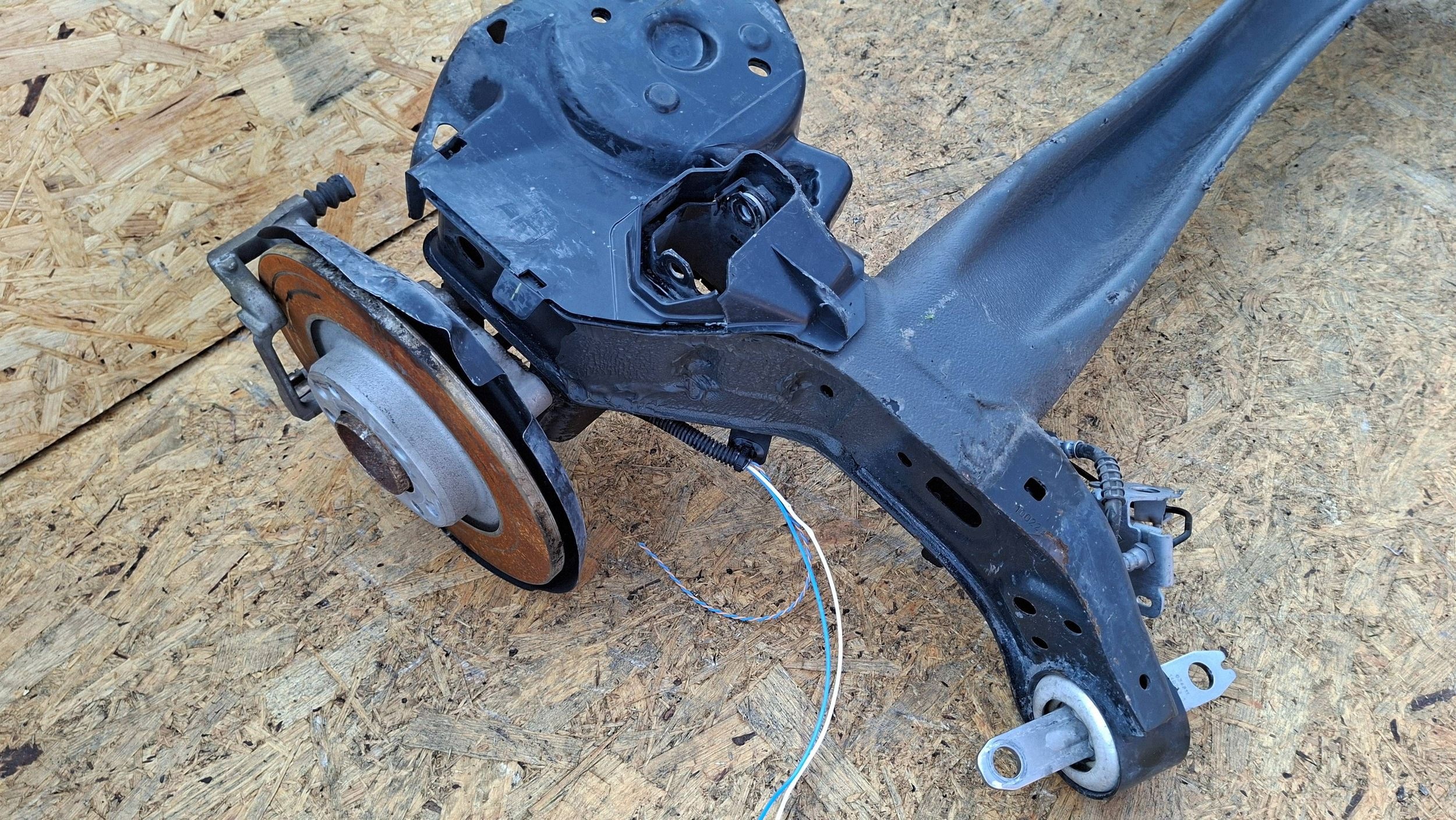 axis rear part PEUGEOT 408 2022