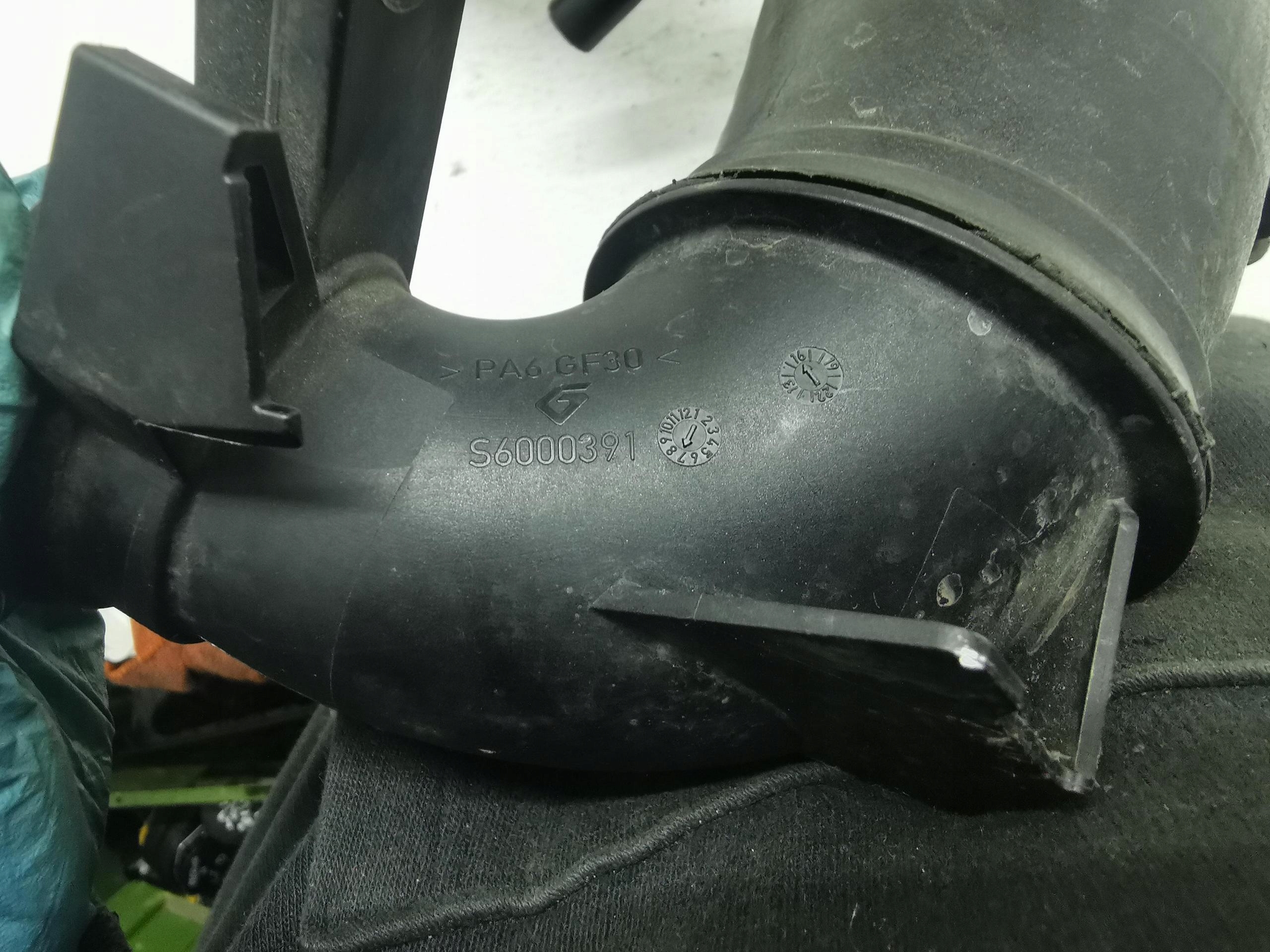 pipe air RENAULT TRAFIC III 1.6 BI TURBO 14