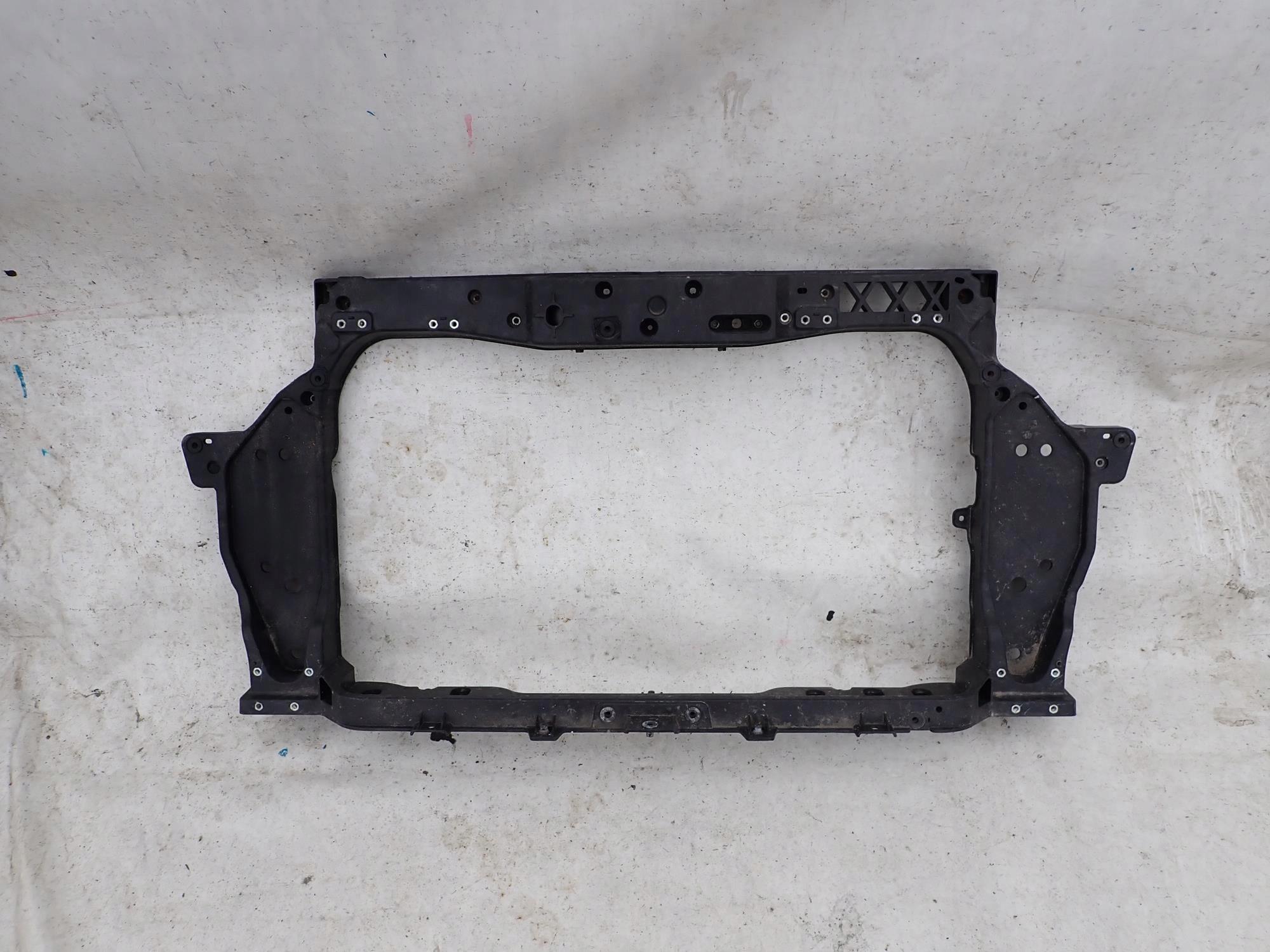 HYUNDAI I20 and 1 LIFT 12-15 support panel for radiators pillar