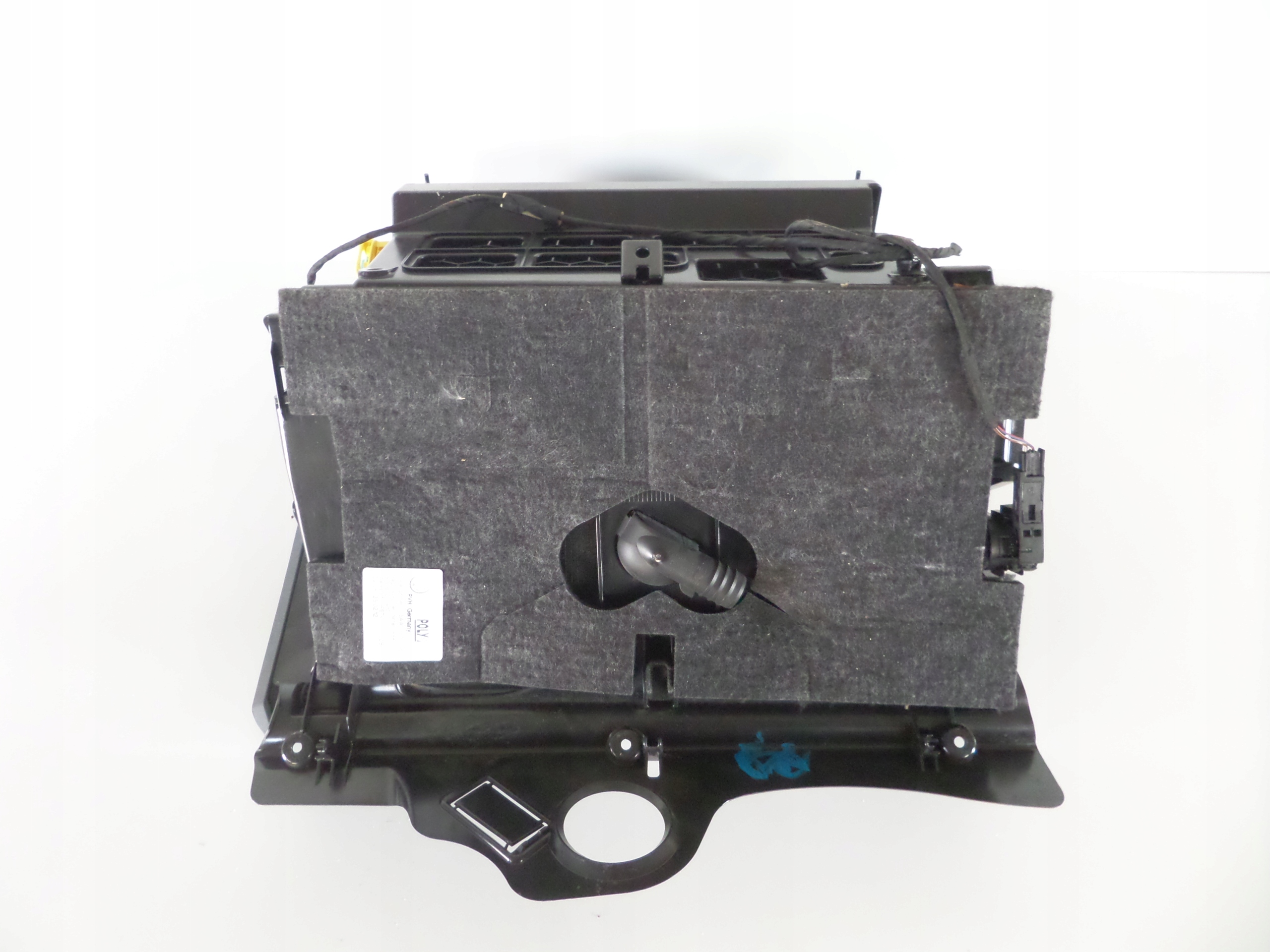 passenger compartment consoles plato right VW PASSAT B6 05