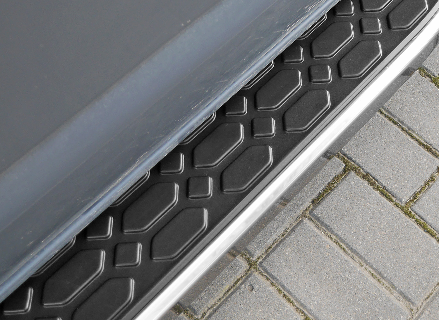 Stopnie boczne progi do MERCEDES GLB 2019- EAN (GTIN) 5904708604711