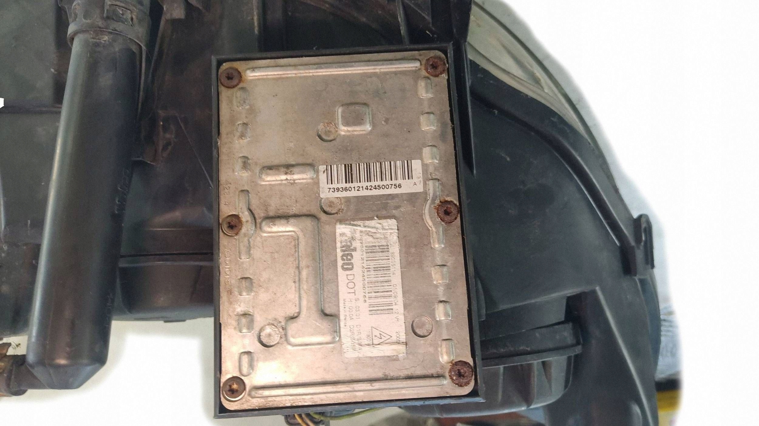 light front left PEUGEOT 607
