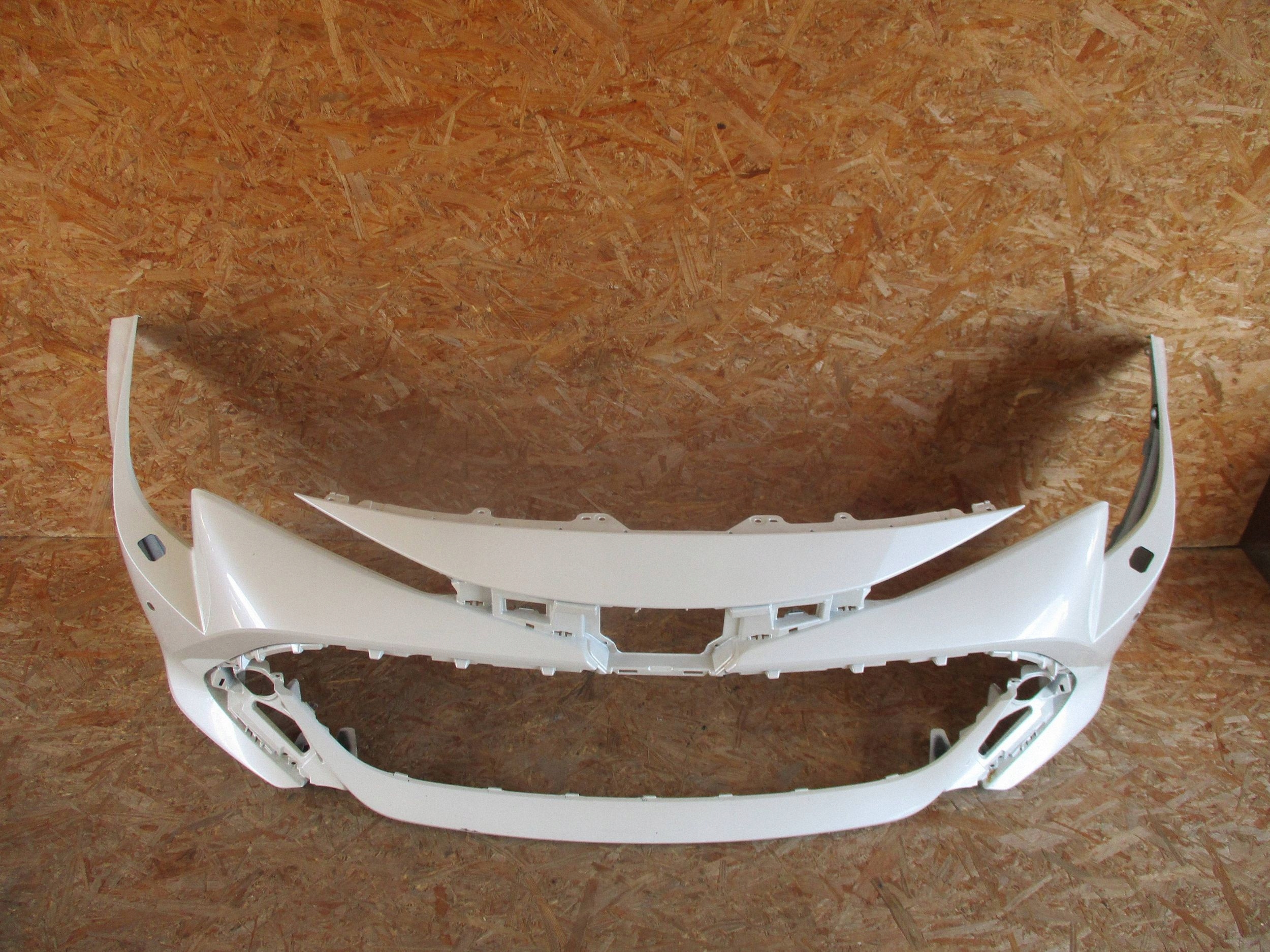 bumper front front TOYOTA COROLLA E21 HB KOMBI
