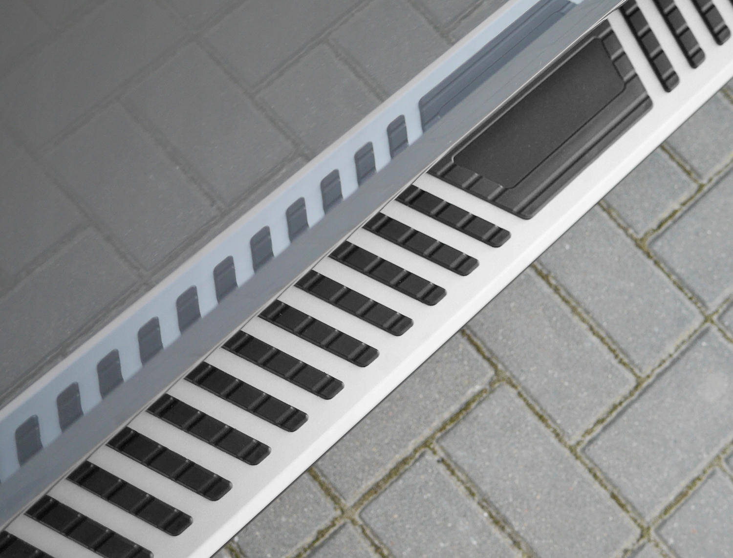 Stopnie boczne progi do AUDI Q7 4LB 2006-2015 EAN (GTIN) 5904708620131