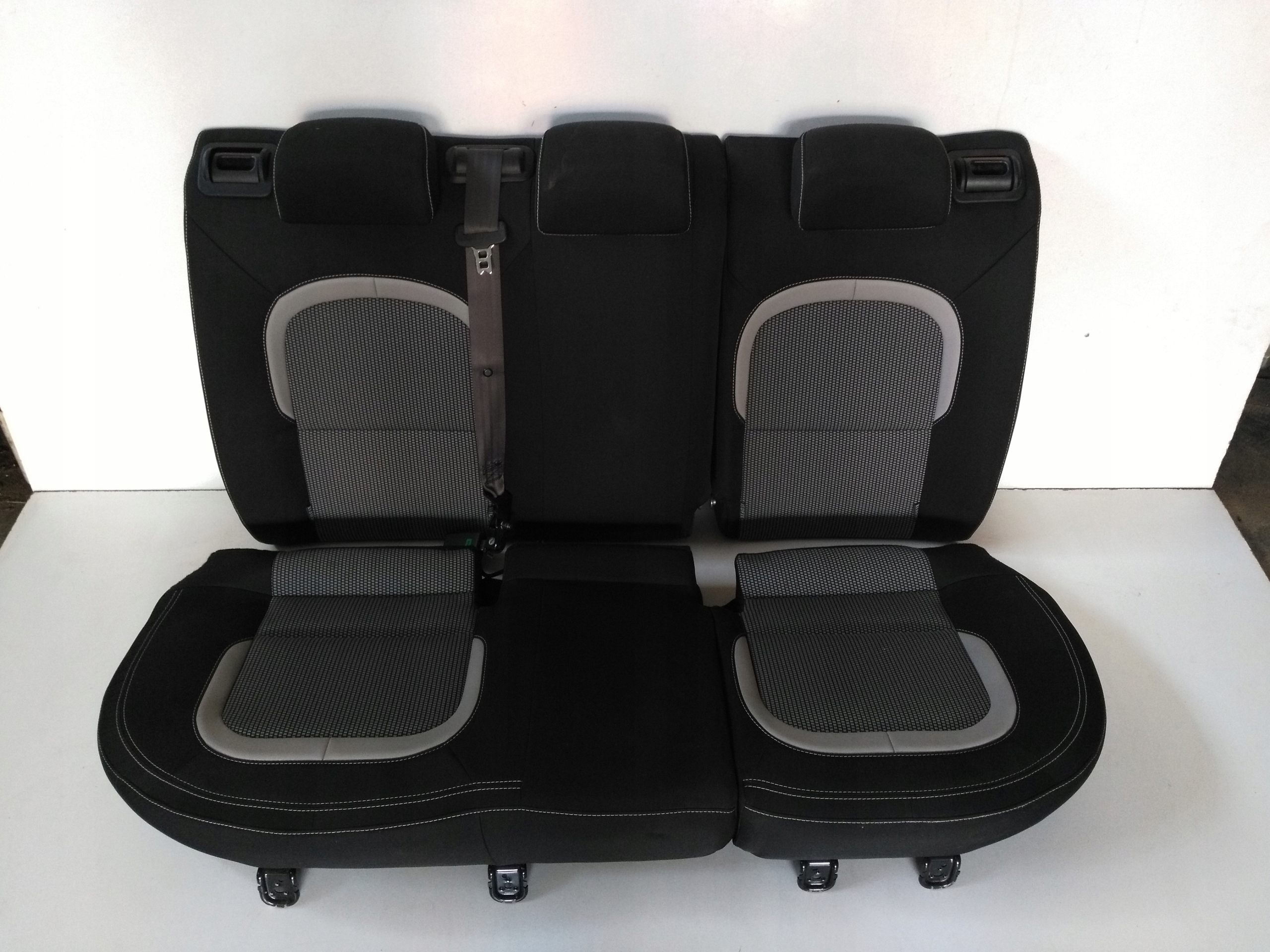 CEED II GT H / B ПОДГОЛОВНИК ДИВАНА ПРАВЫЙ ЛЕВЫЙ ЦЕНТРАЛЬНЫЙ