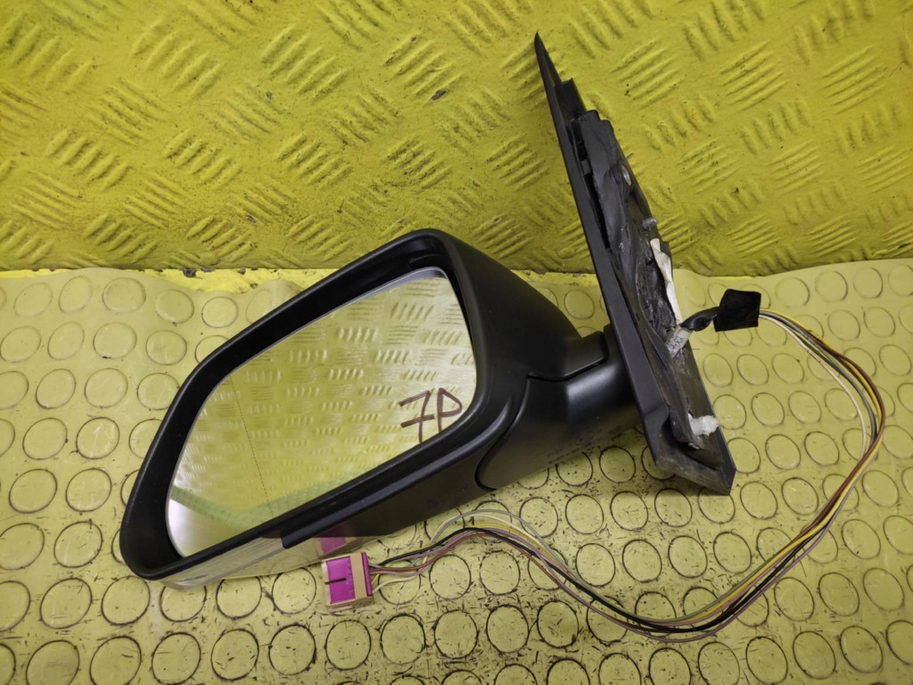 VW POLO IV Spiegel links 7 PIN