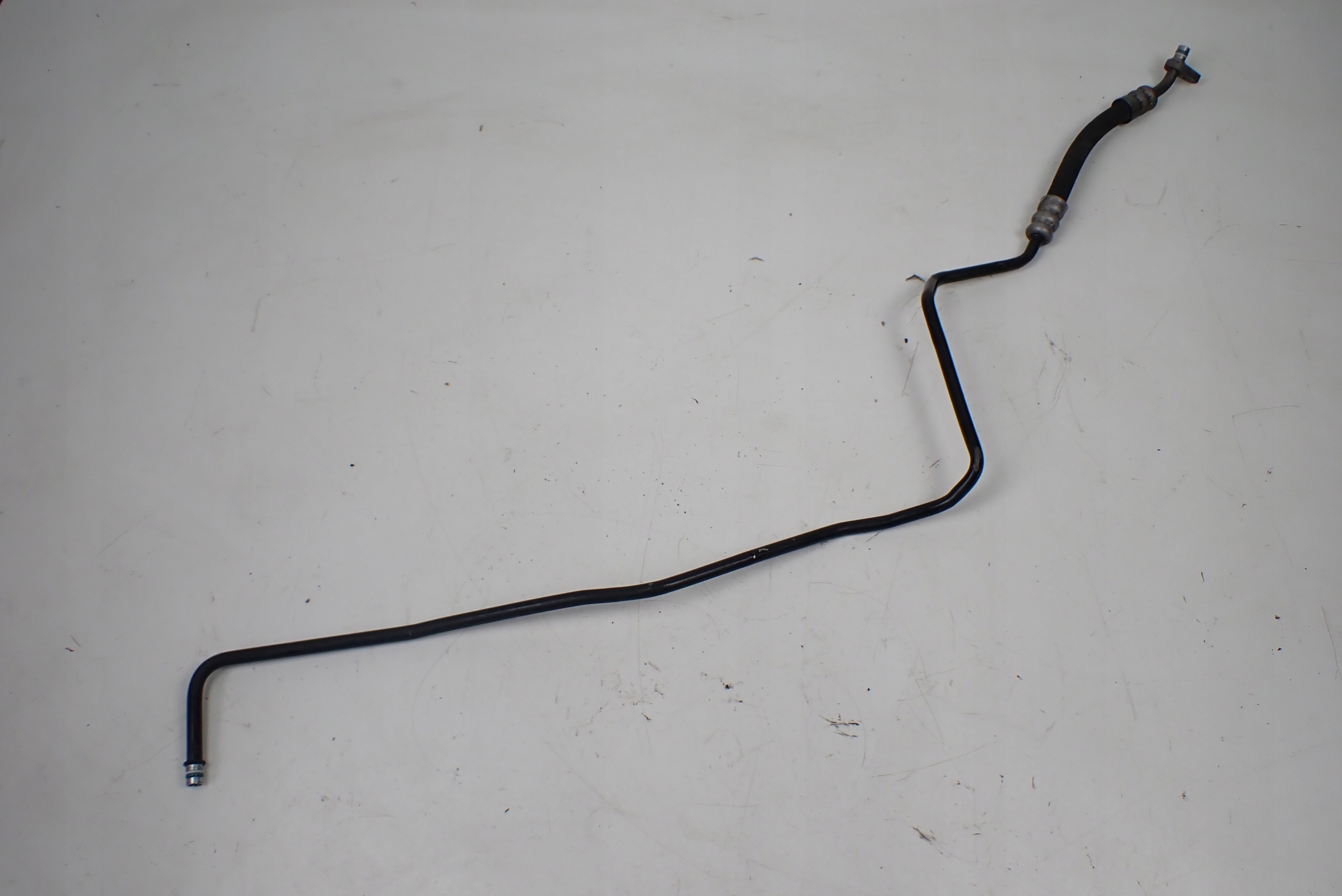 Трубопровід масляний радіатор ABC W221 A2219972682