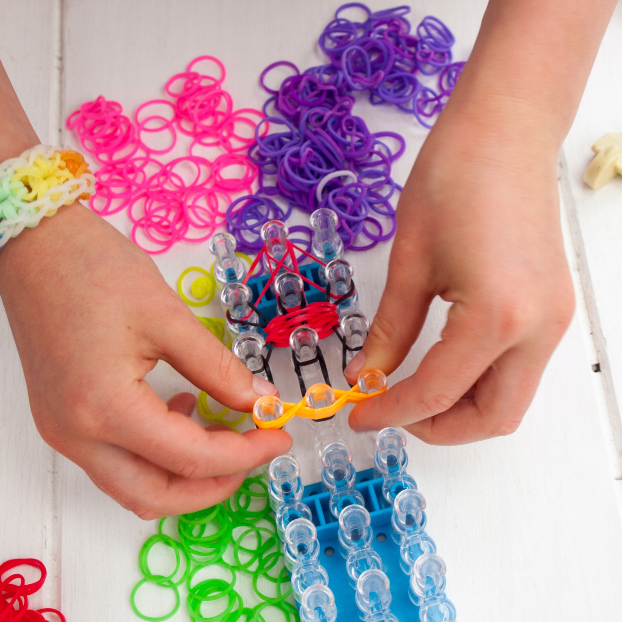 Gumki do robienia bransoletek z gumek 4559 elementów + MINI KURS VIDEO! EAN (GTIN) 5906203683048