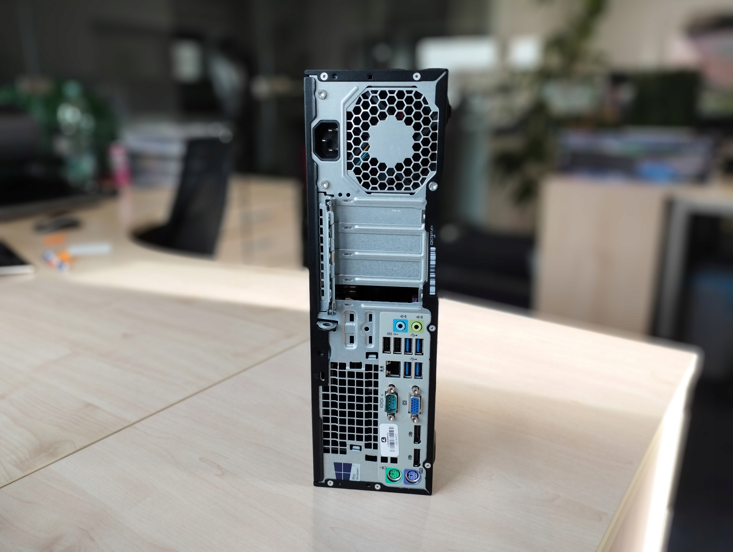 PC HP 705 G2 ELITEDESK | 4GB 120SSD | WIN10 LUB 11 | NAPĘD| AMD A4-8350 Typ pamięci RAM DDR3