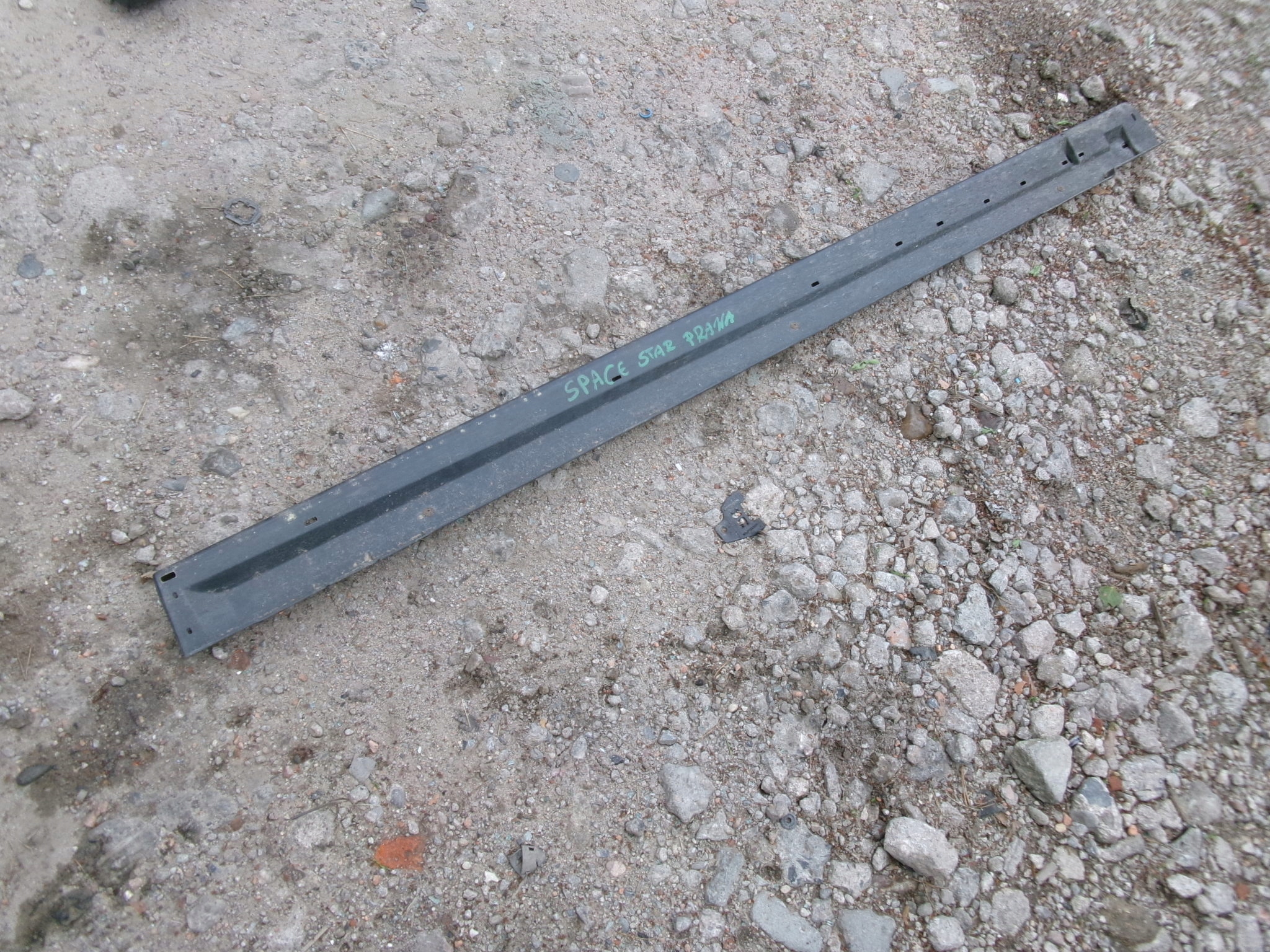 mitsubishi Space Star II порог молдинг правая