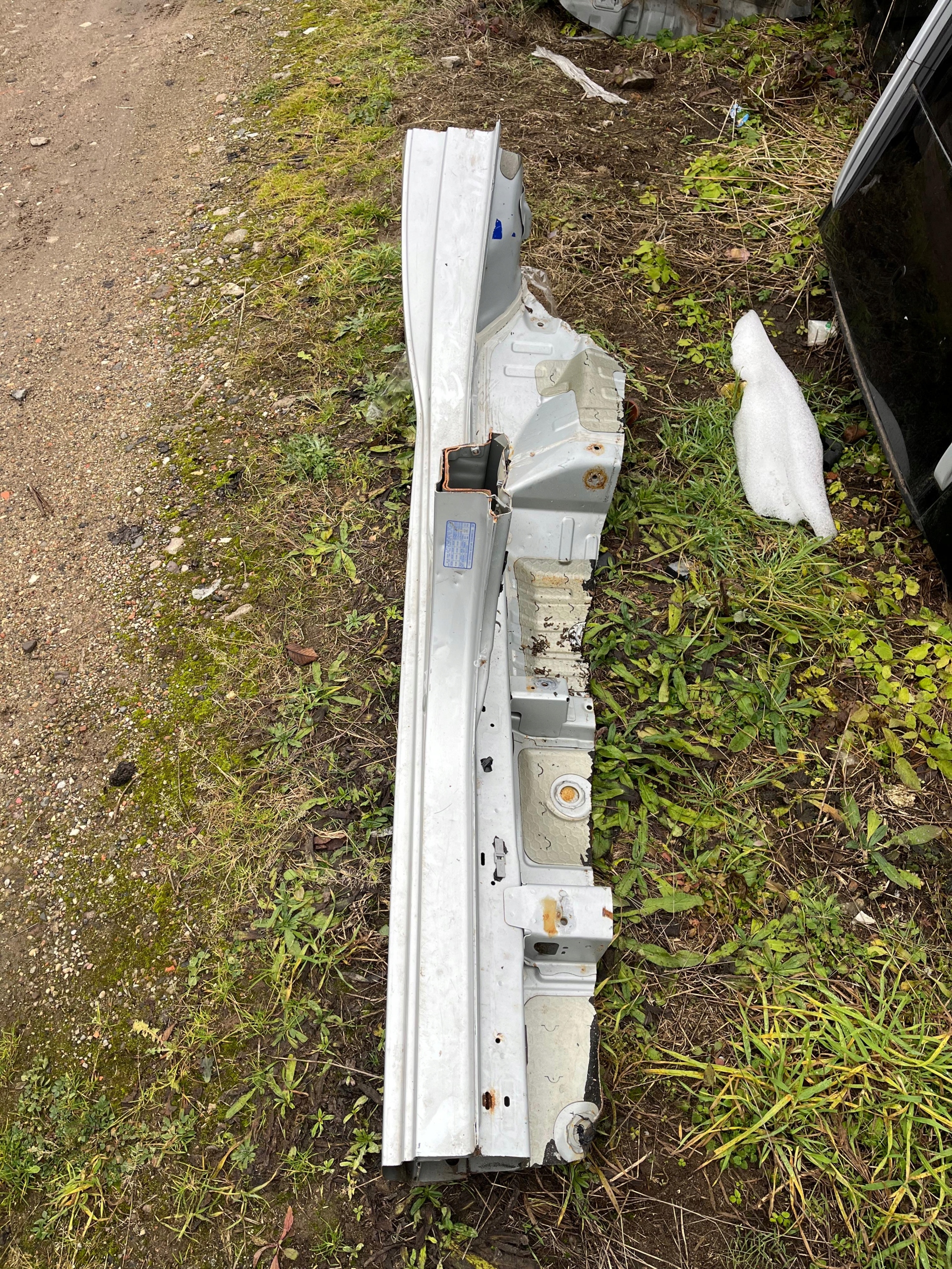 KIA VENGA HYUNDAI IX20 right threshold pillar central 2009