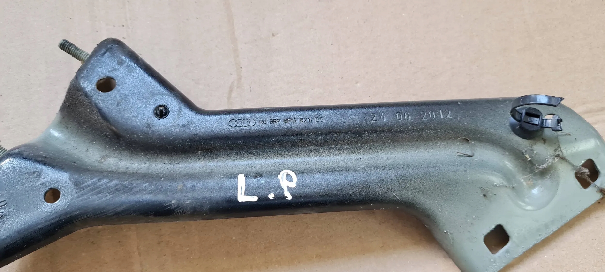 Q5 8R SQ5 console bracket of a fender left front 8R0821135 LZ9Y