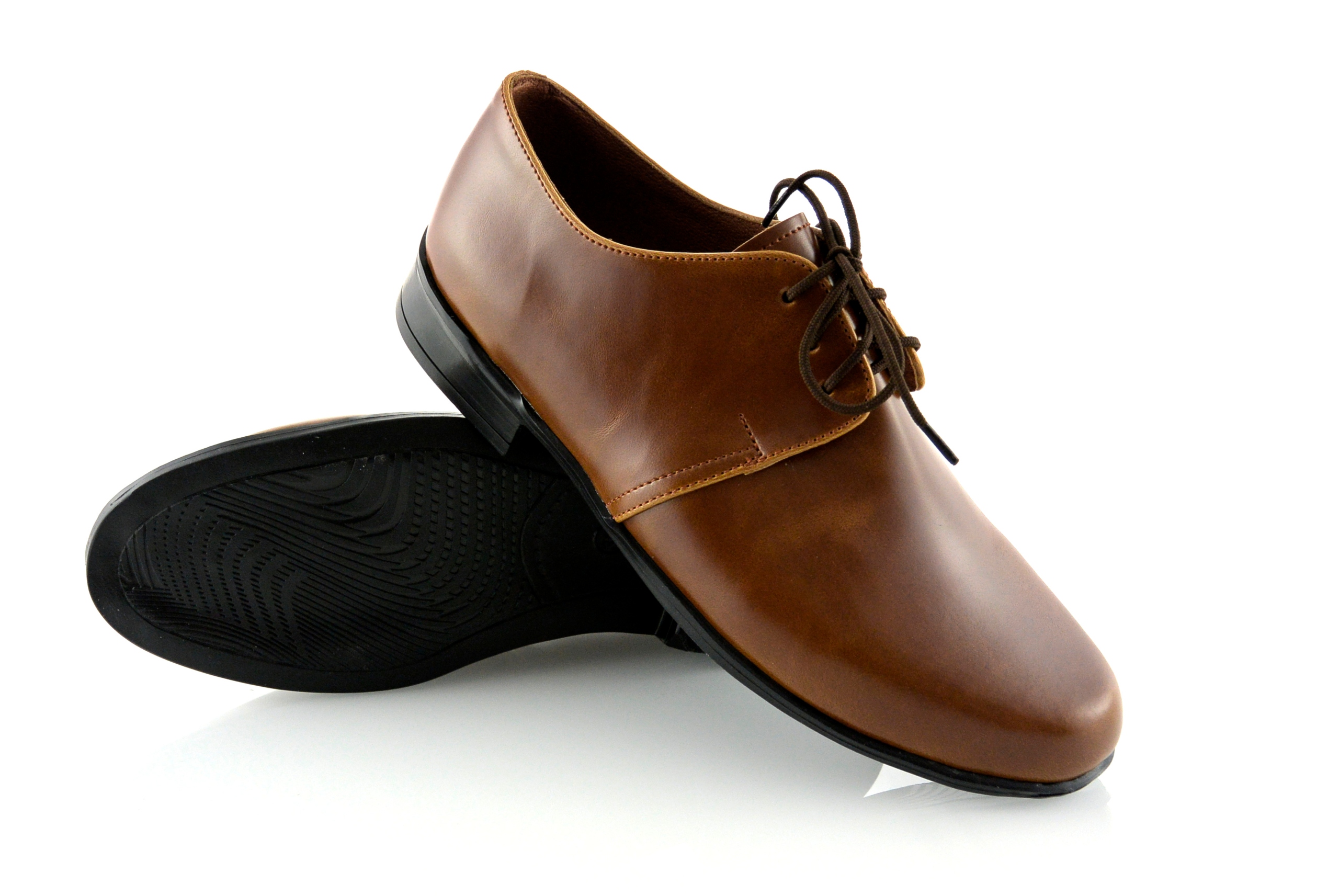 POLSKIE BRĄZOWE WIZYTOWE BUTY KOMUNIJNE GŁADKIE 38 Kolor brązowy