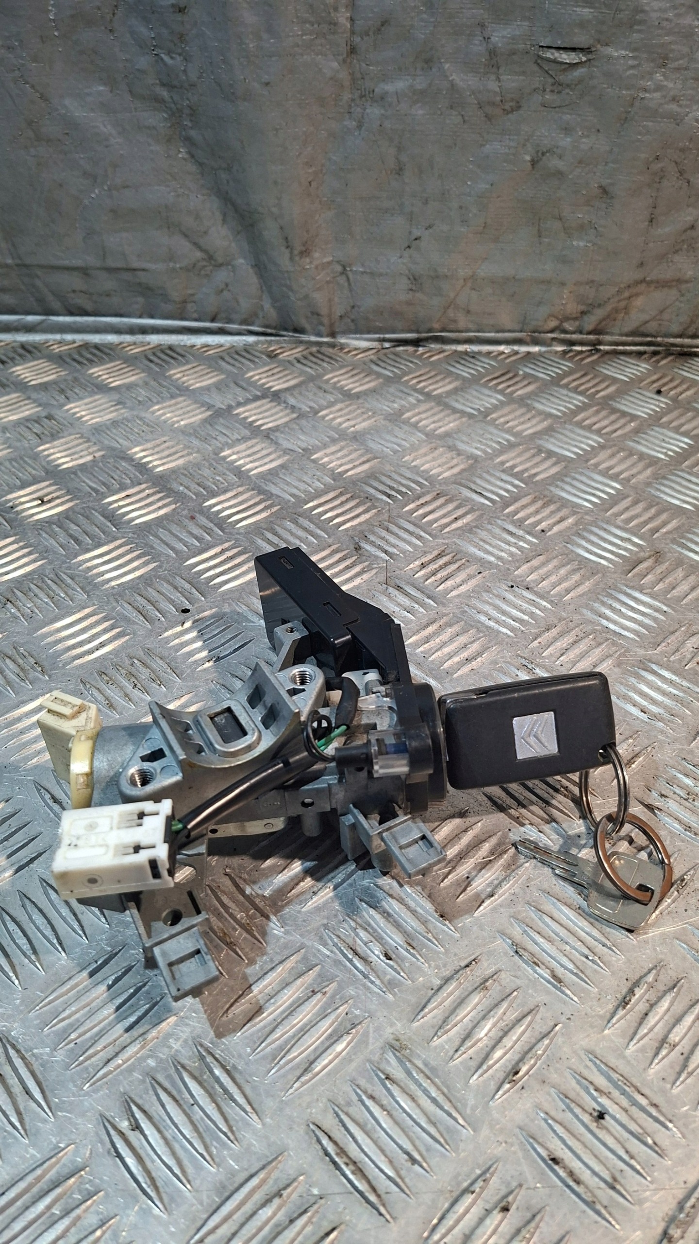 ignition Z KLUCZYKIEM CITROEN C-CROSSER