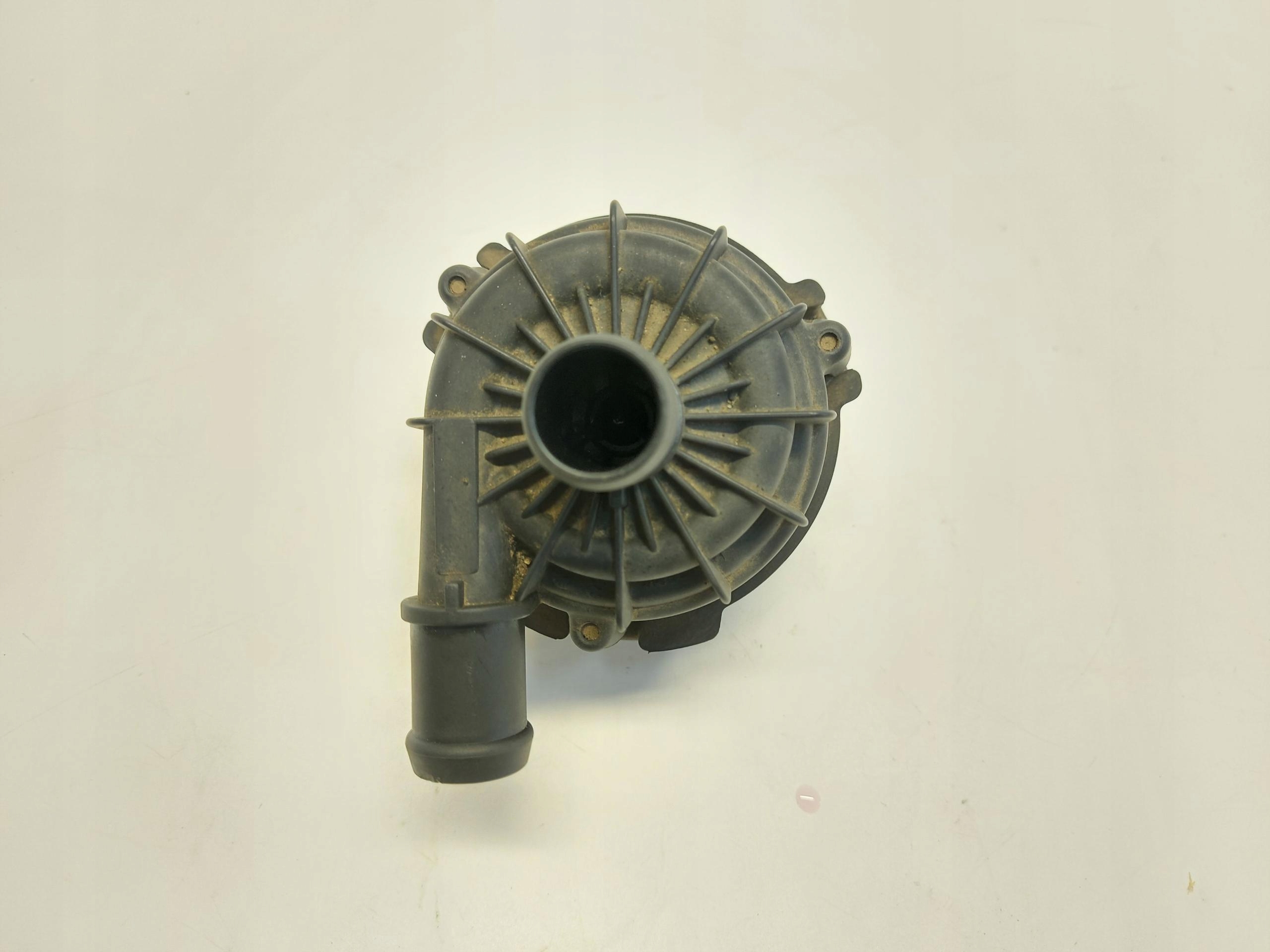 Porsche Taycan 4S 9J1 2021r water pump electrical 9J1965567B