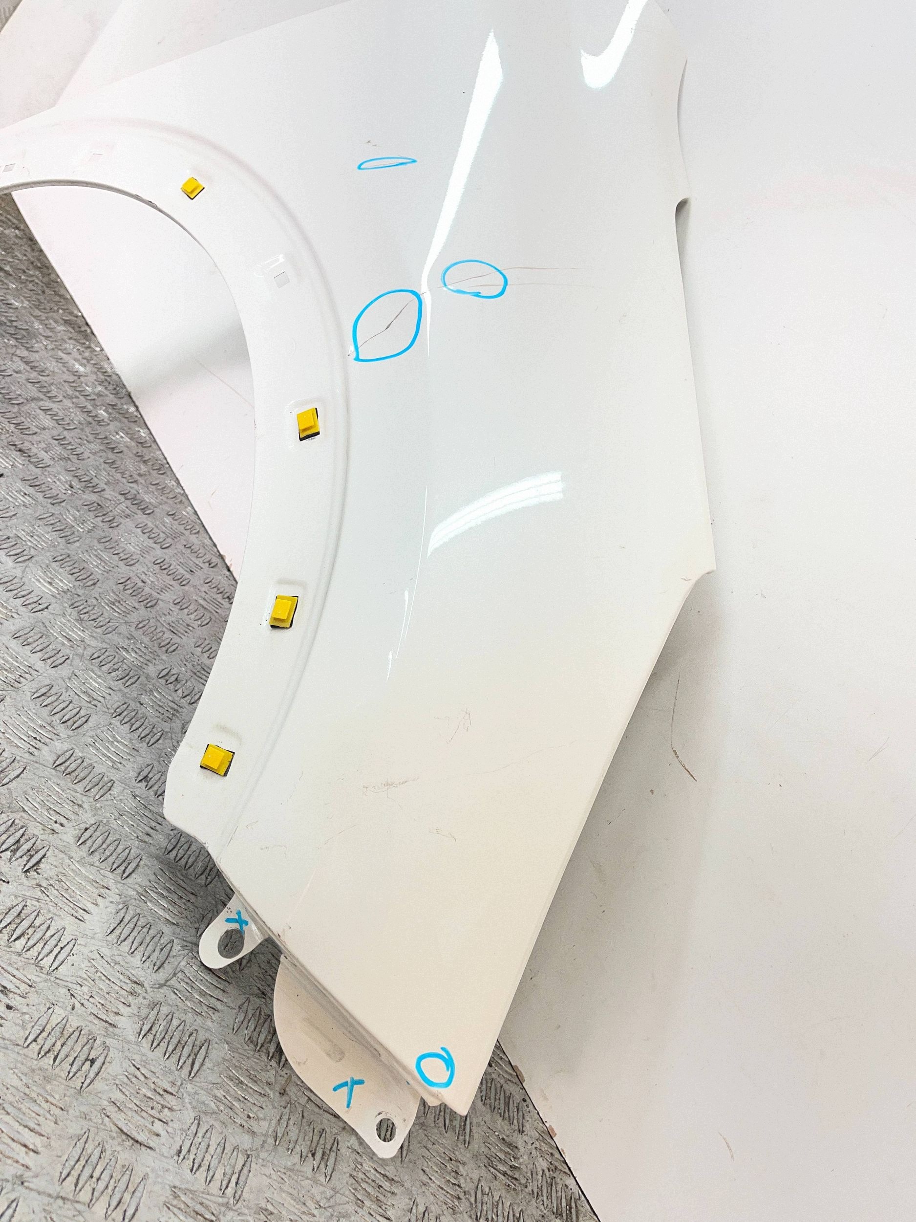 fender front front right right KIA NIRO 16