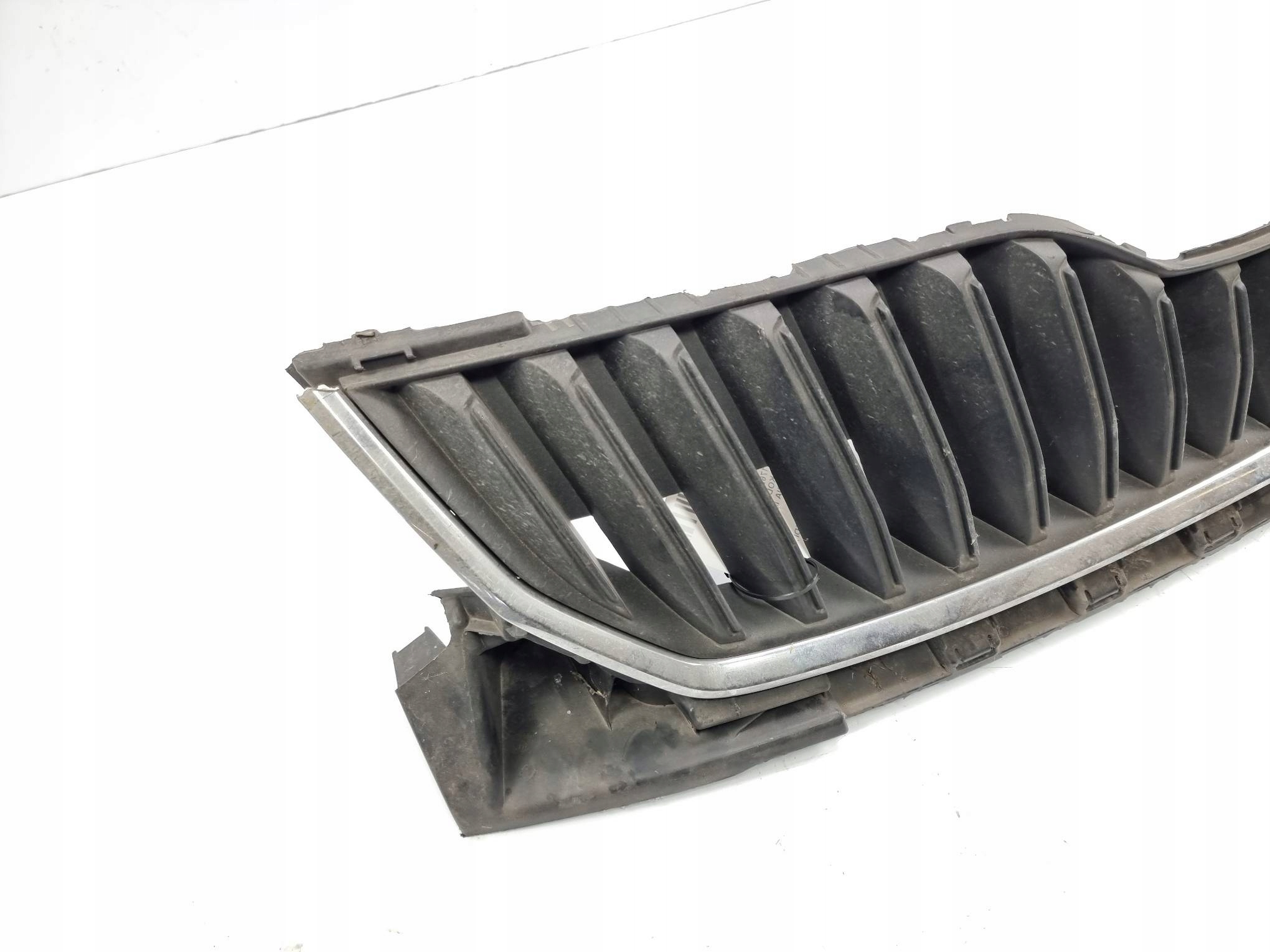 grid of a bumper front SKODA FABIA III
