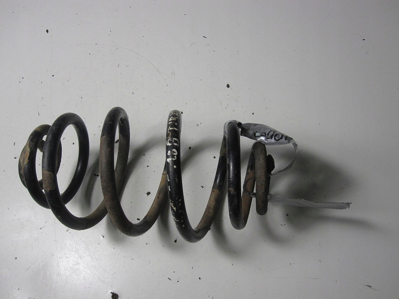 SPRĘŻYNA TYLNA TYŁ VW PASSAT B5 1.8T KOMBI