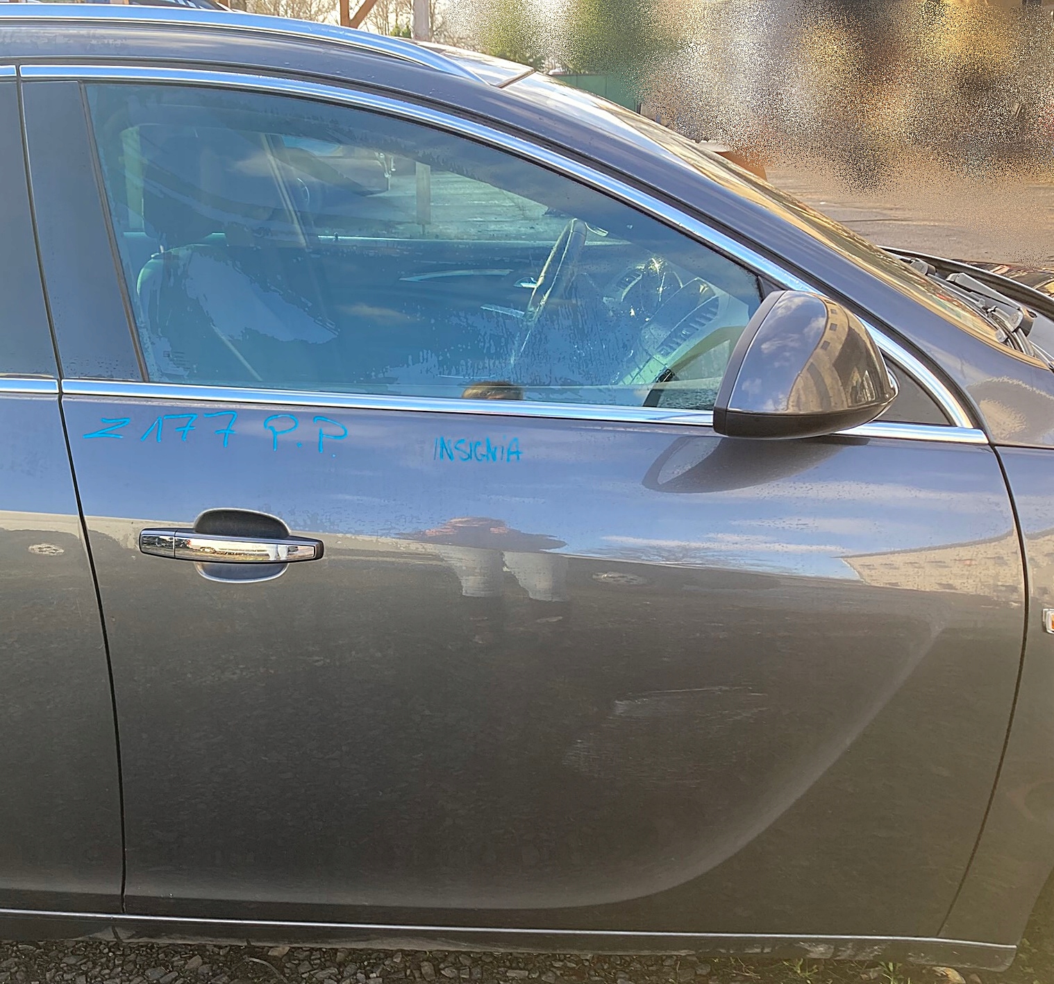 OPEL INSIGNIA 09R dveře pravý předek Z177