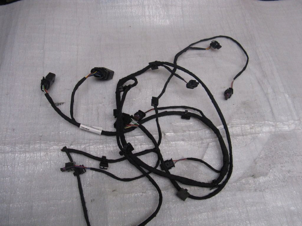 2K7971095G решетка радиатора Caddy перед