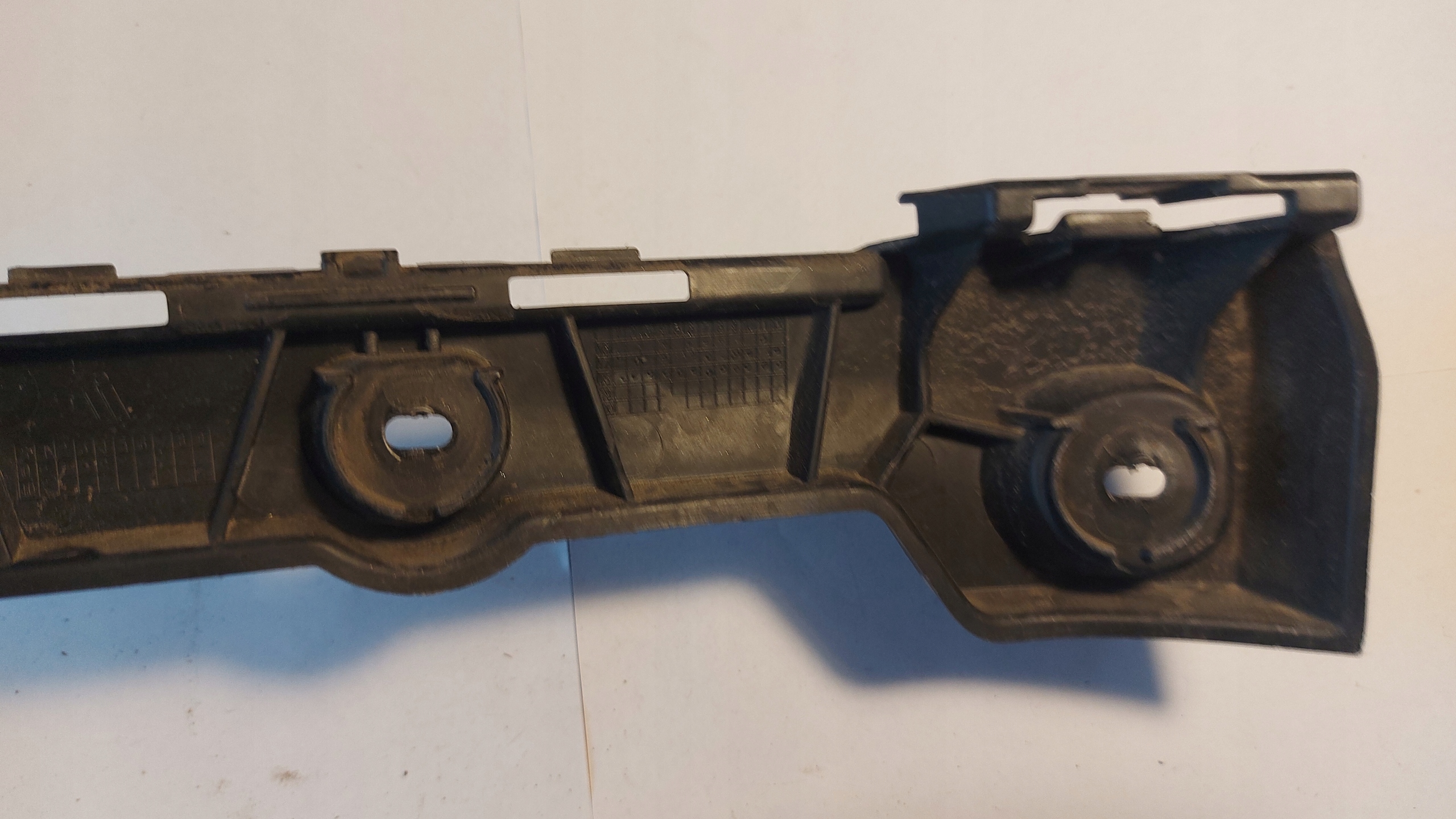 bumper bracket right rear part SKODA OCTAVIA III