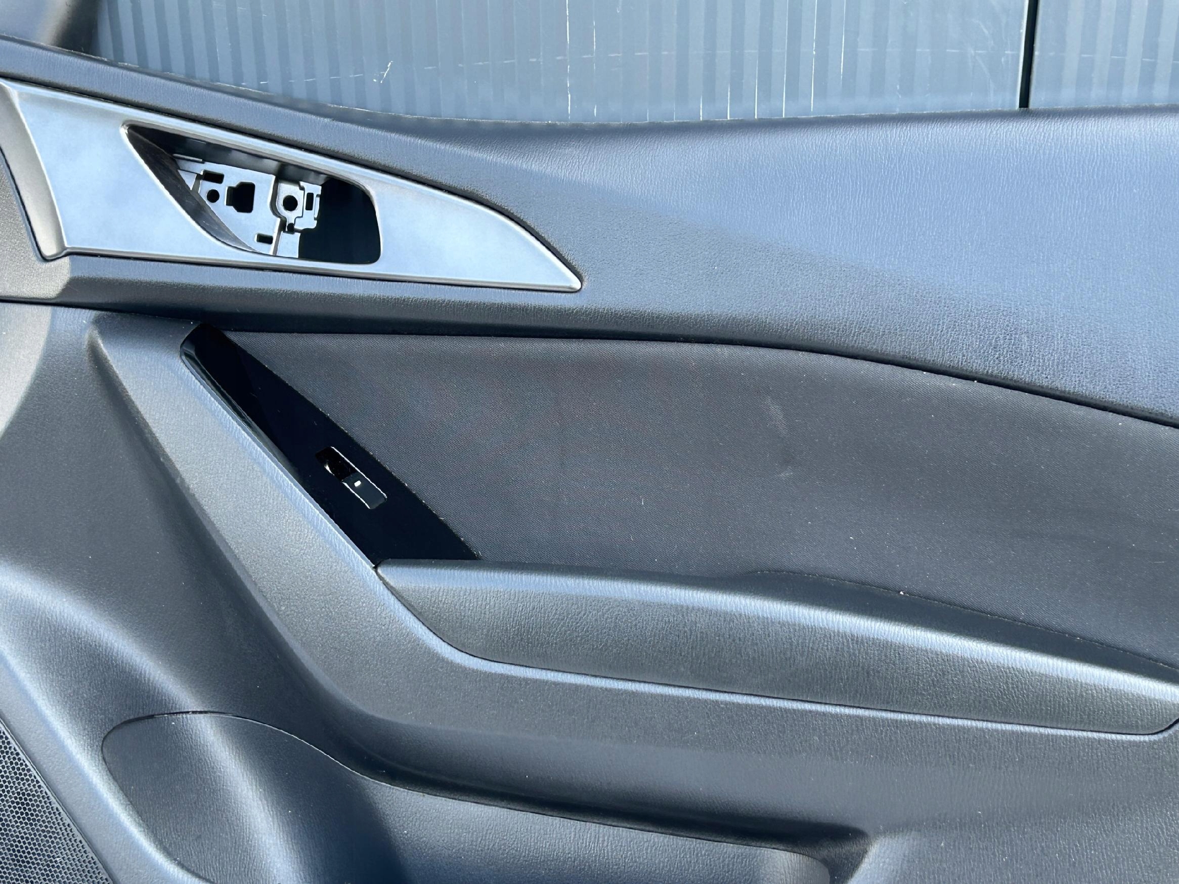 side door right front MAZDA 3 BM LIFT BN HB 16- BOSE