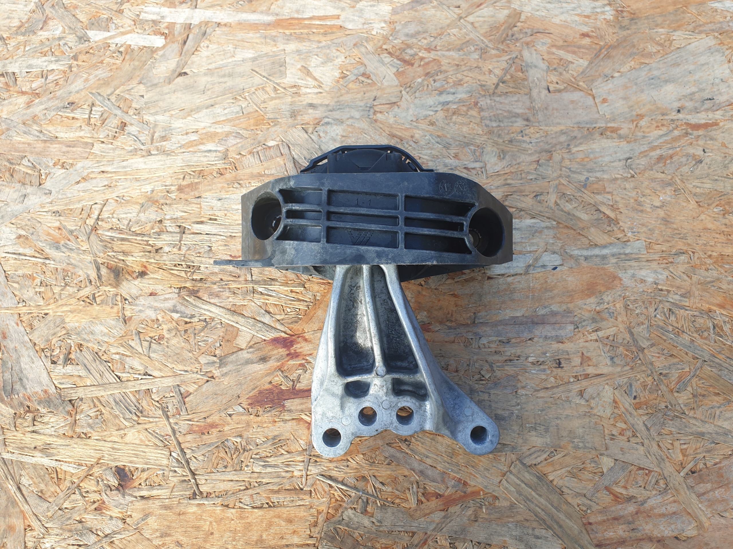 engine mount console OPEL PEUGEOT 1.2THP CMP243243