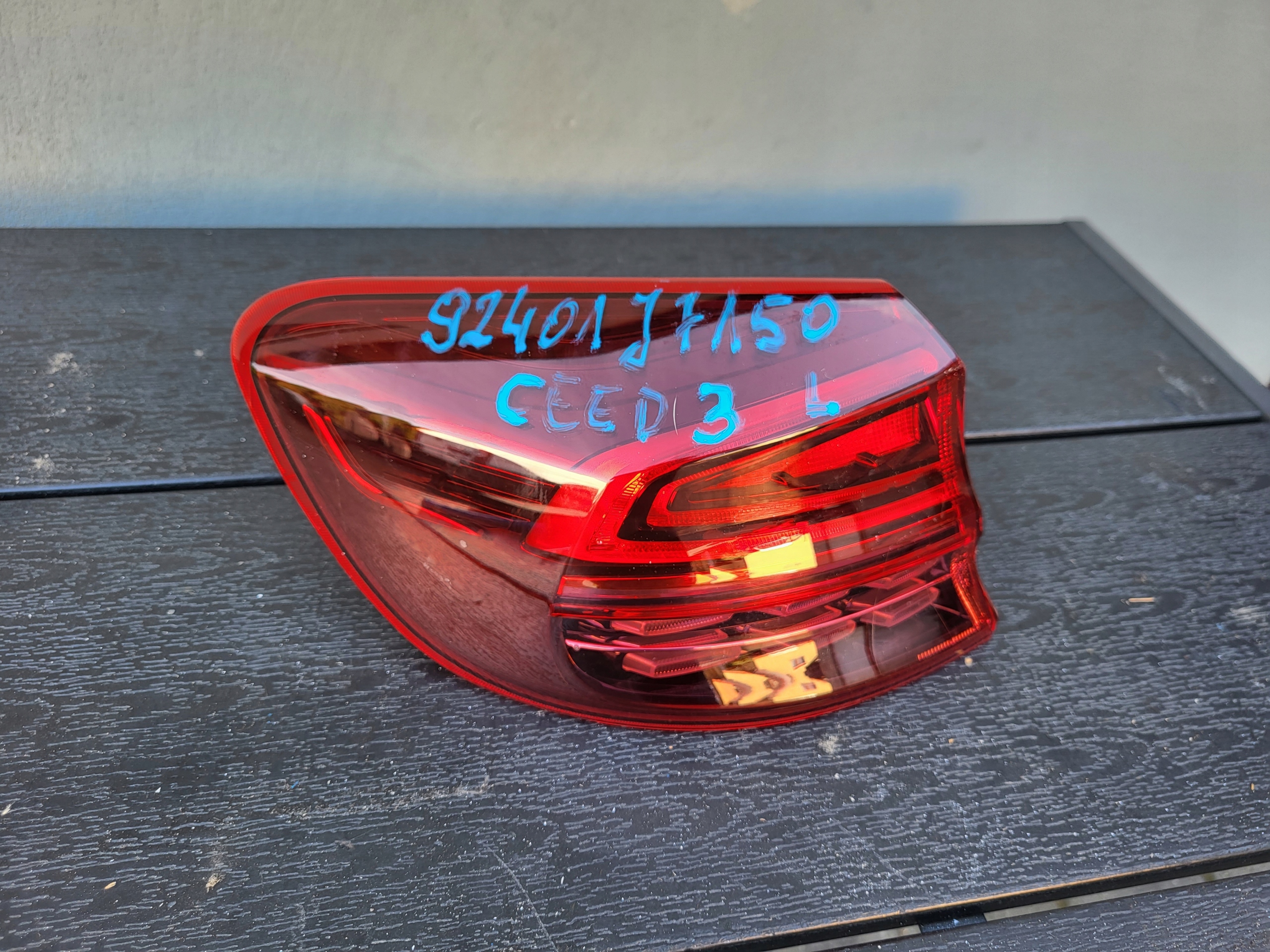 LAMPA TYLNA LEWA CEED III LIFT 92401 J7150 IGŁA!