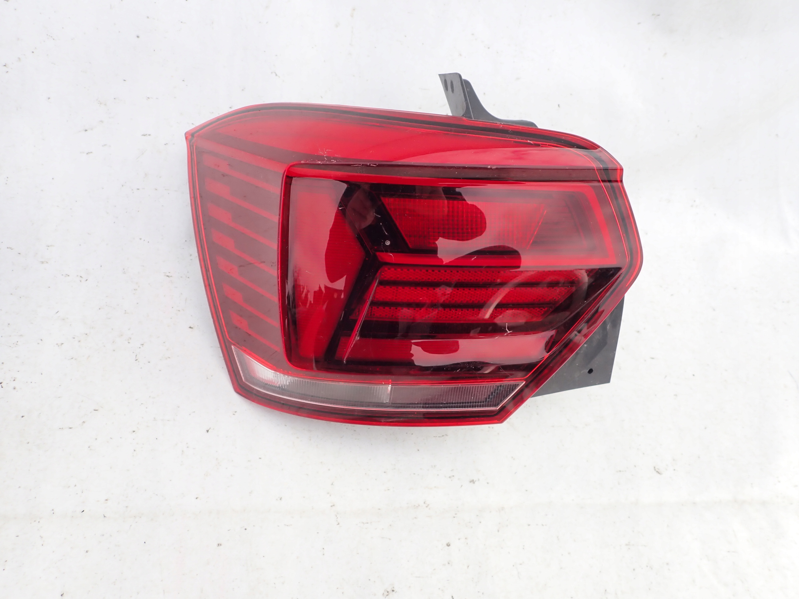 VW POLO VI 2G 17- light left rear part rear